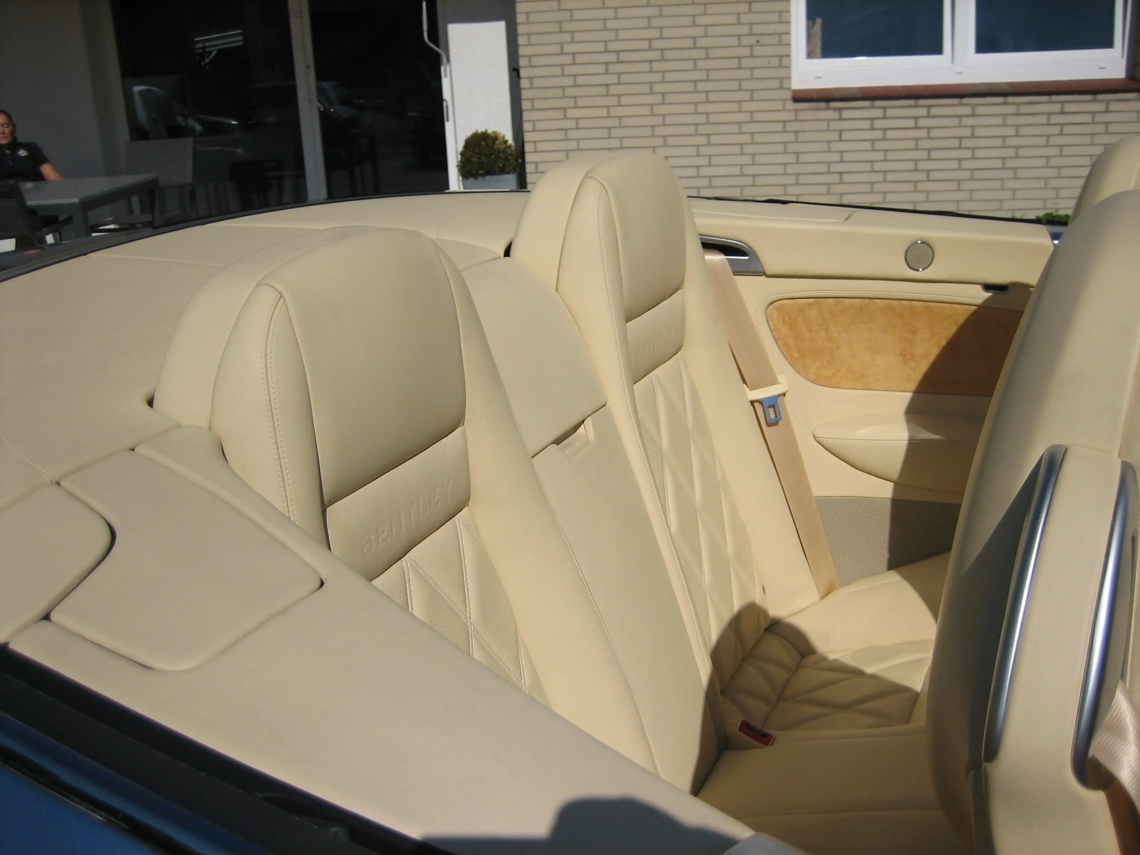 Bentley Continental Continental GTC — photo 9