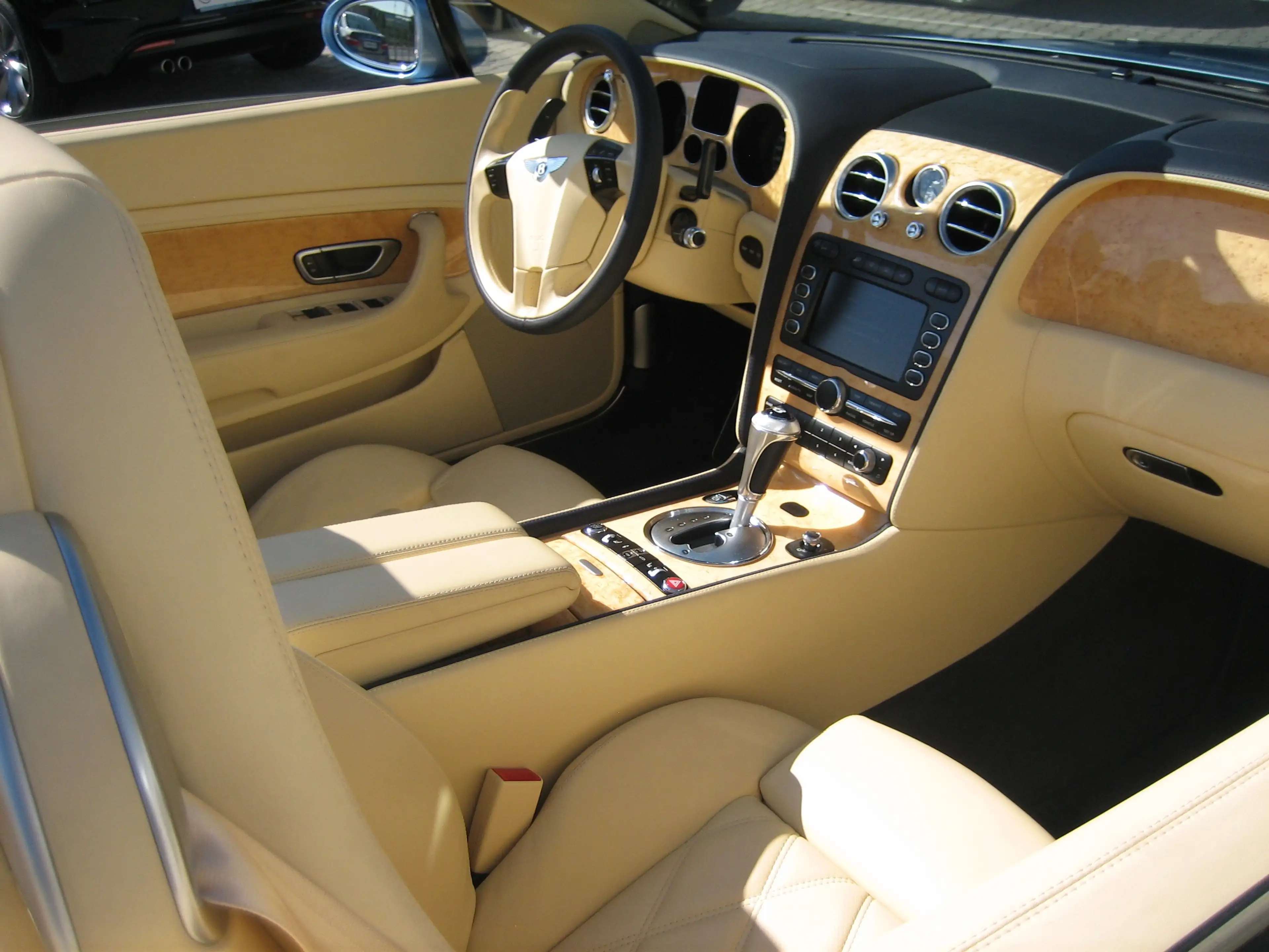 Bentley Continental Continental GTC — photo 6