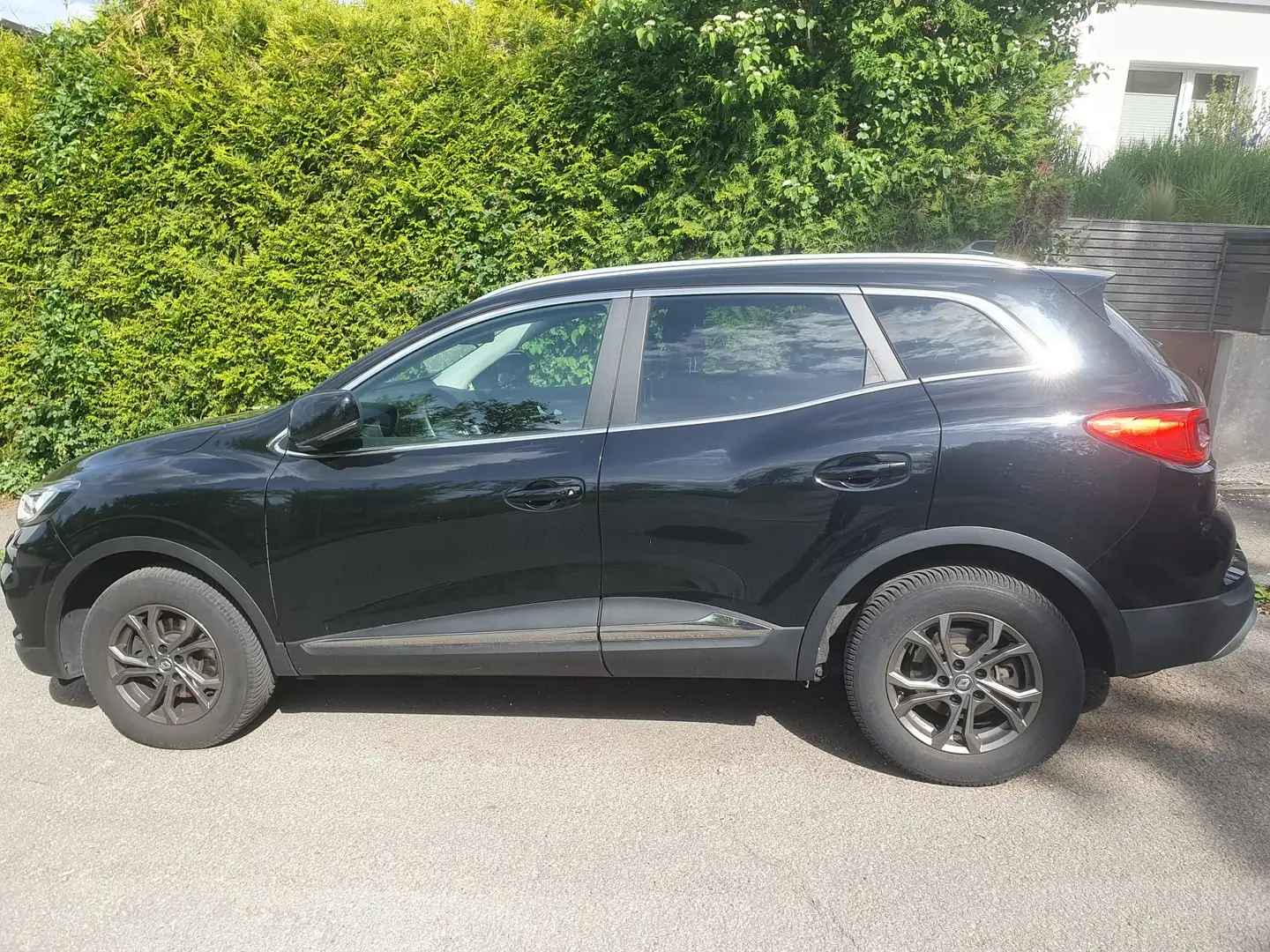 Renault Kadjar Kadjar TCe 140 GPF LIMITED Чёрный - 2