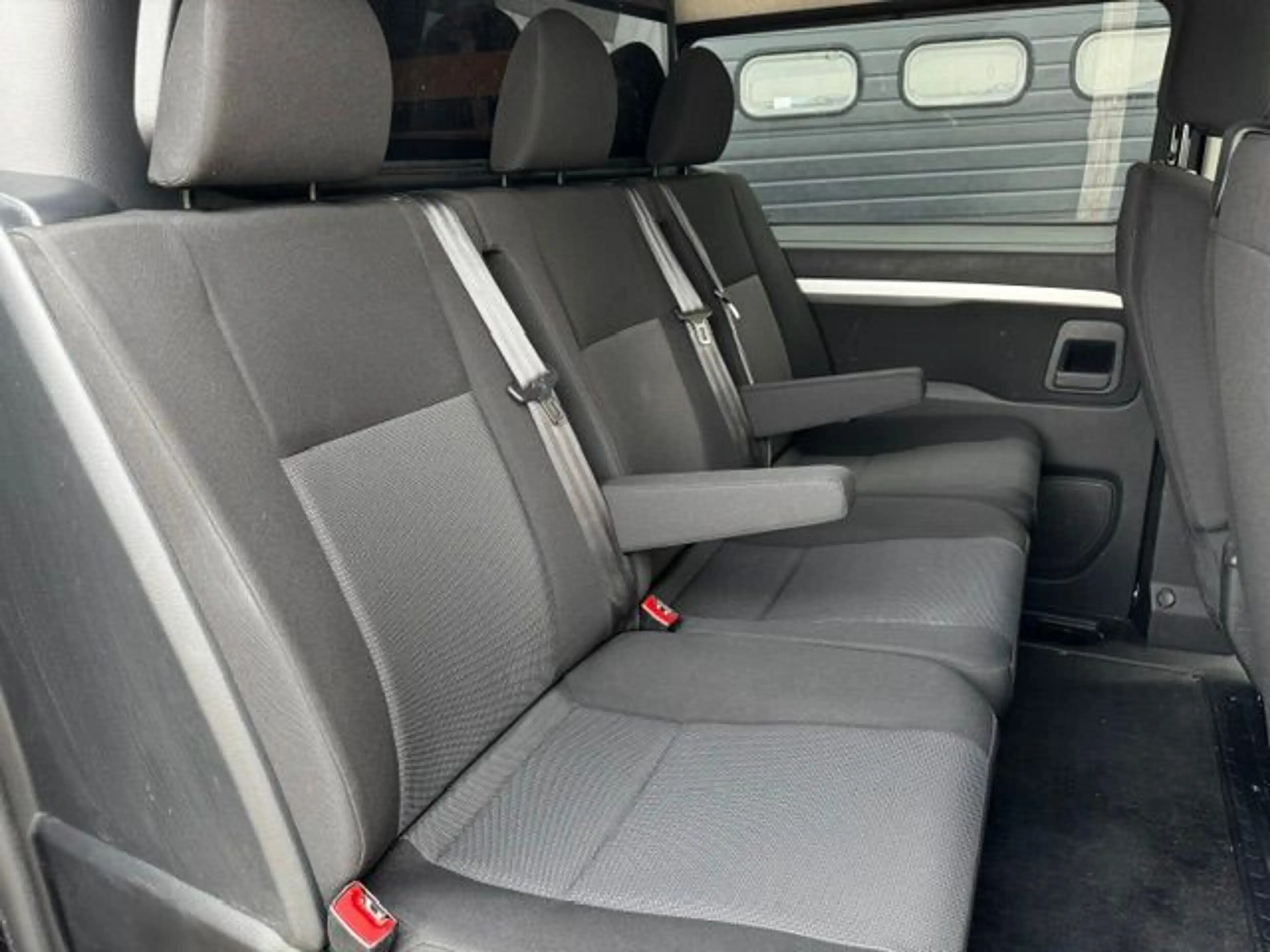 Peugeot Expert 2.0 BlueHDI 180pk Long Dubbel Cabine 6persoons Aut — photo 7