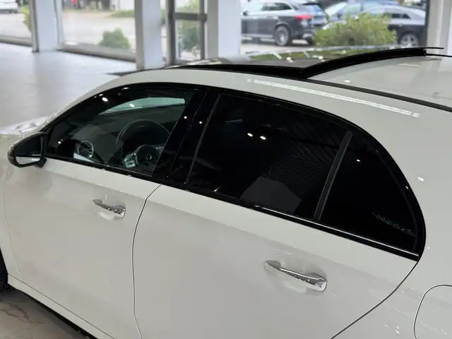 Mercedes-Benz A-Class view 9