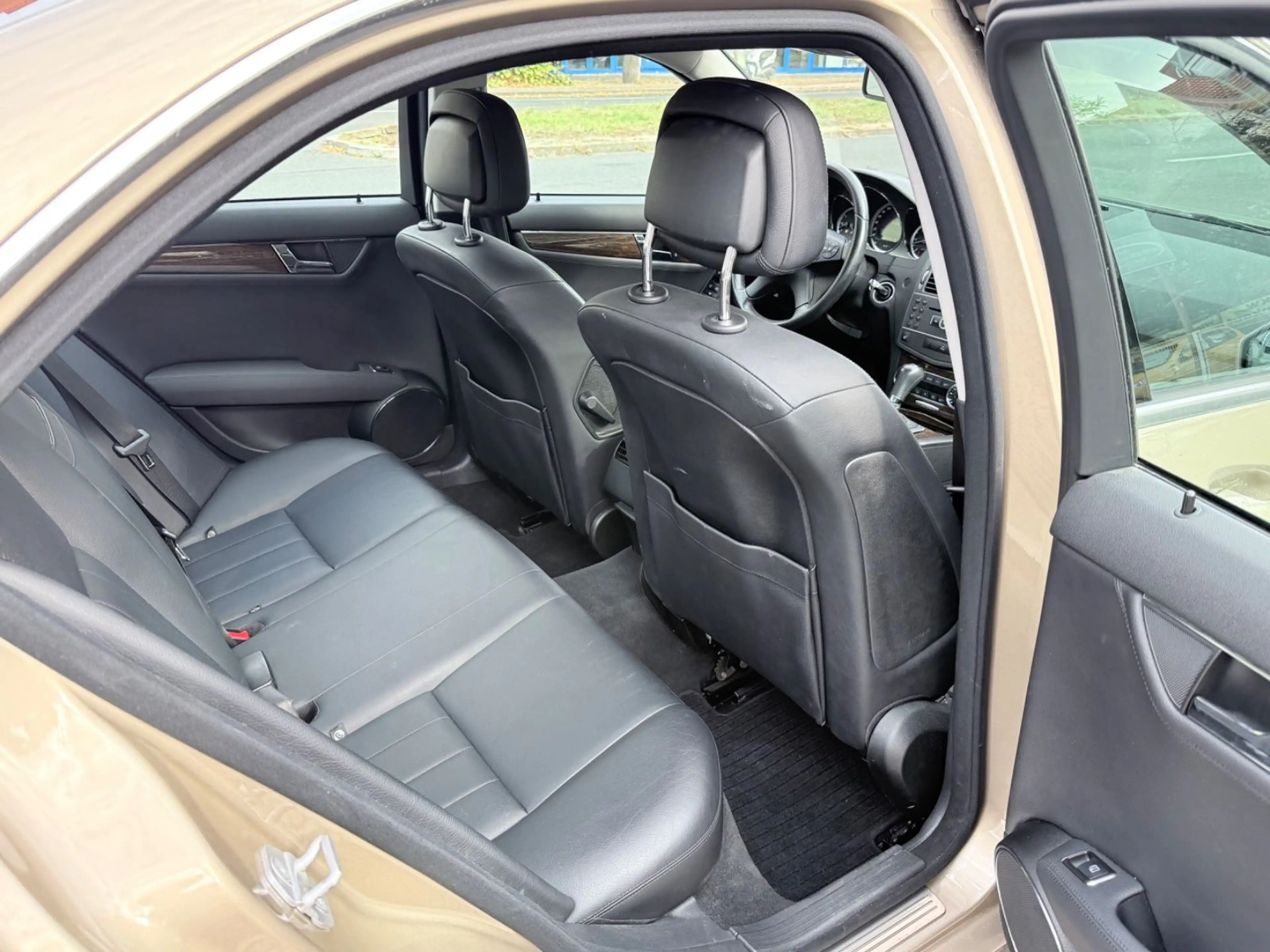 Mercedes-Benz C 350 CDI *AUTOMATIK*XENON*NAVI*SHZ*PDC* — photo 12