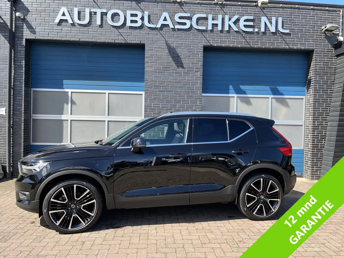 Volvo XC40 1.5 T5 Recharge Inscription Expression, pano, 21 i Negro - 1