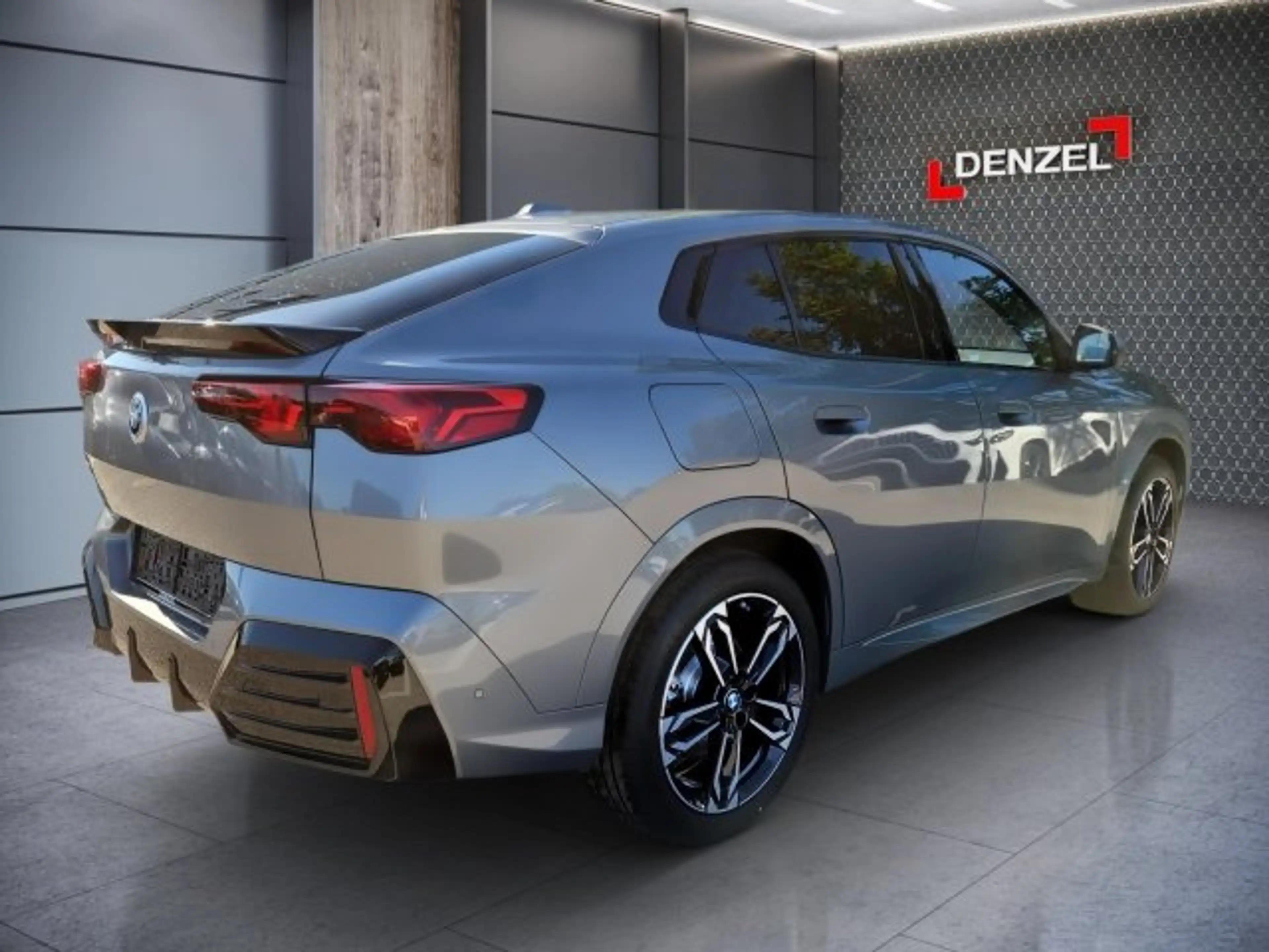 BMW iX2 eDrive 20 U10 — photo 4