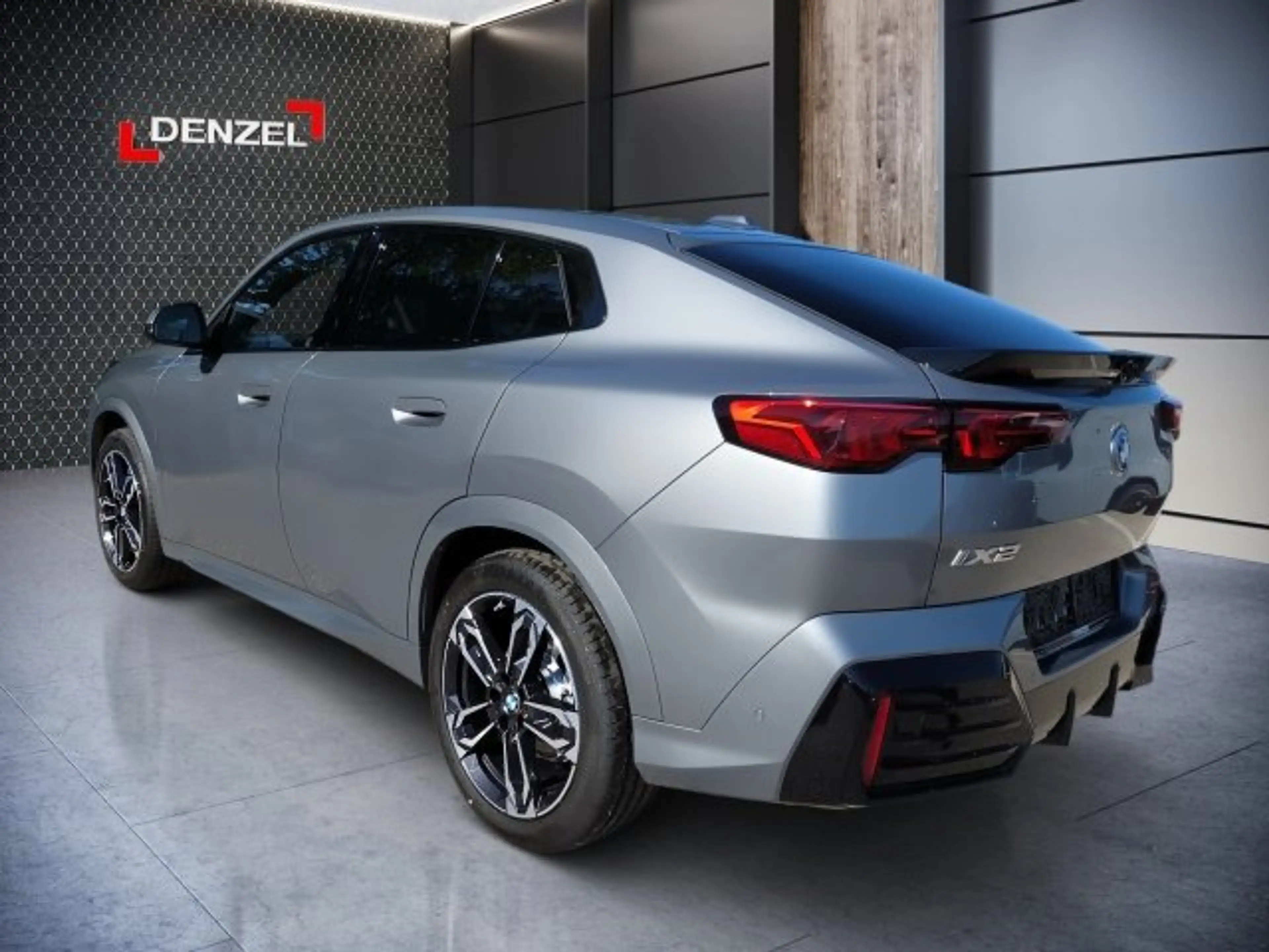 BMW iX2 eDrive 20 U10 — photo 3