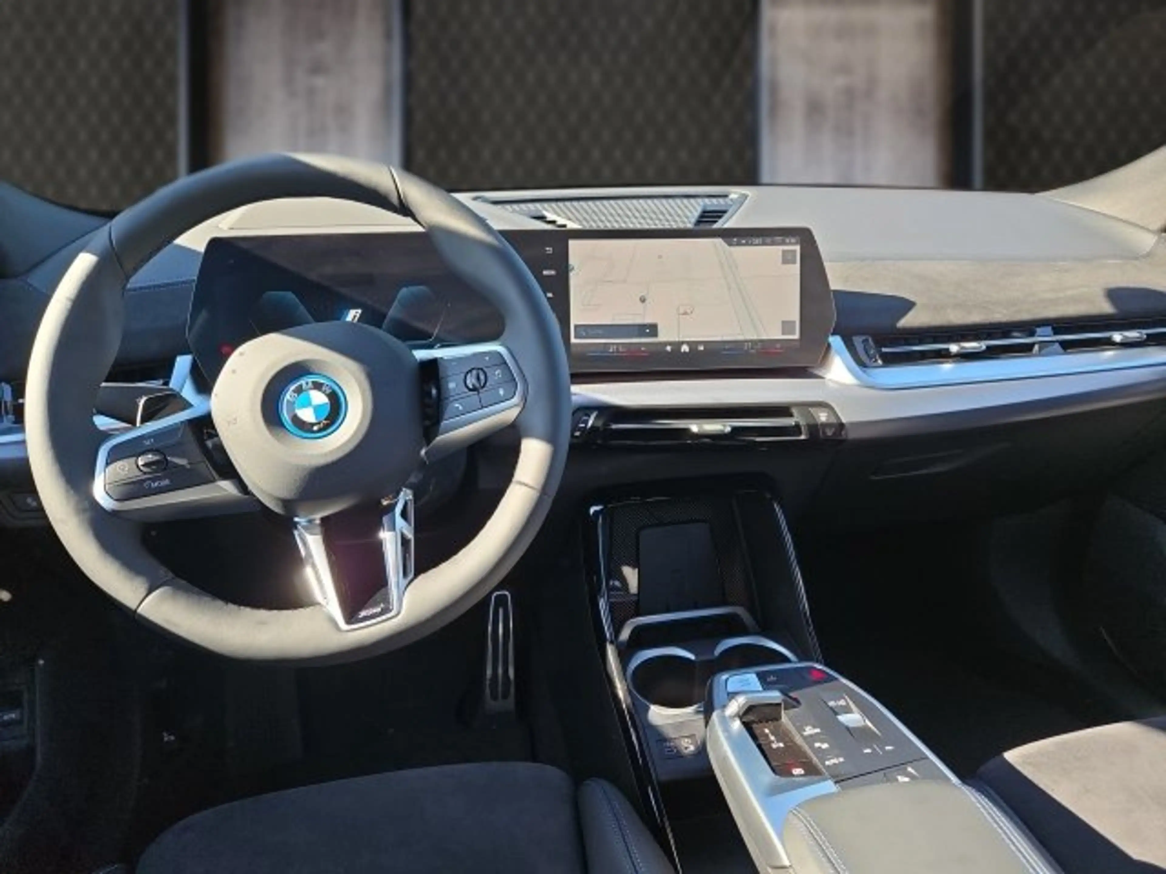 BMW iX2 eDrive 20 U10 — photo 9