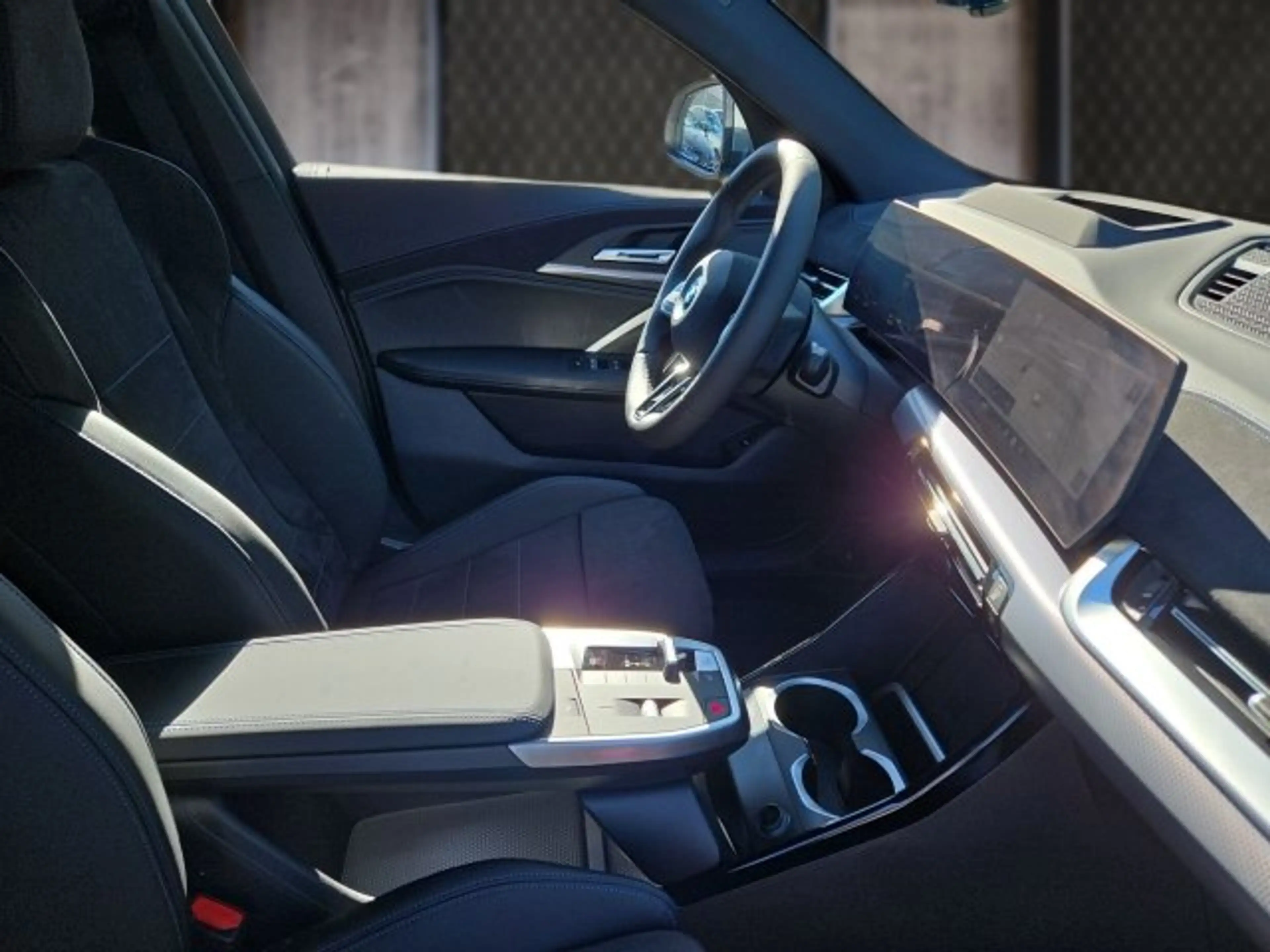 BMW iX2 eDrive 20 U10 — photo 11