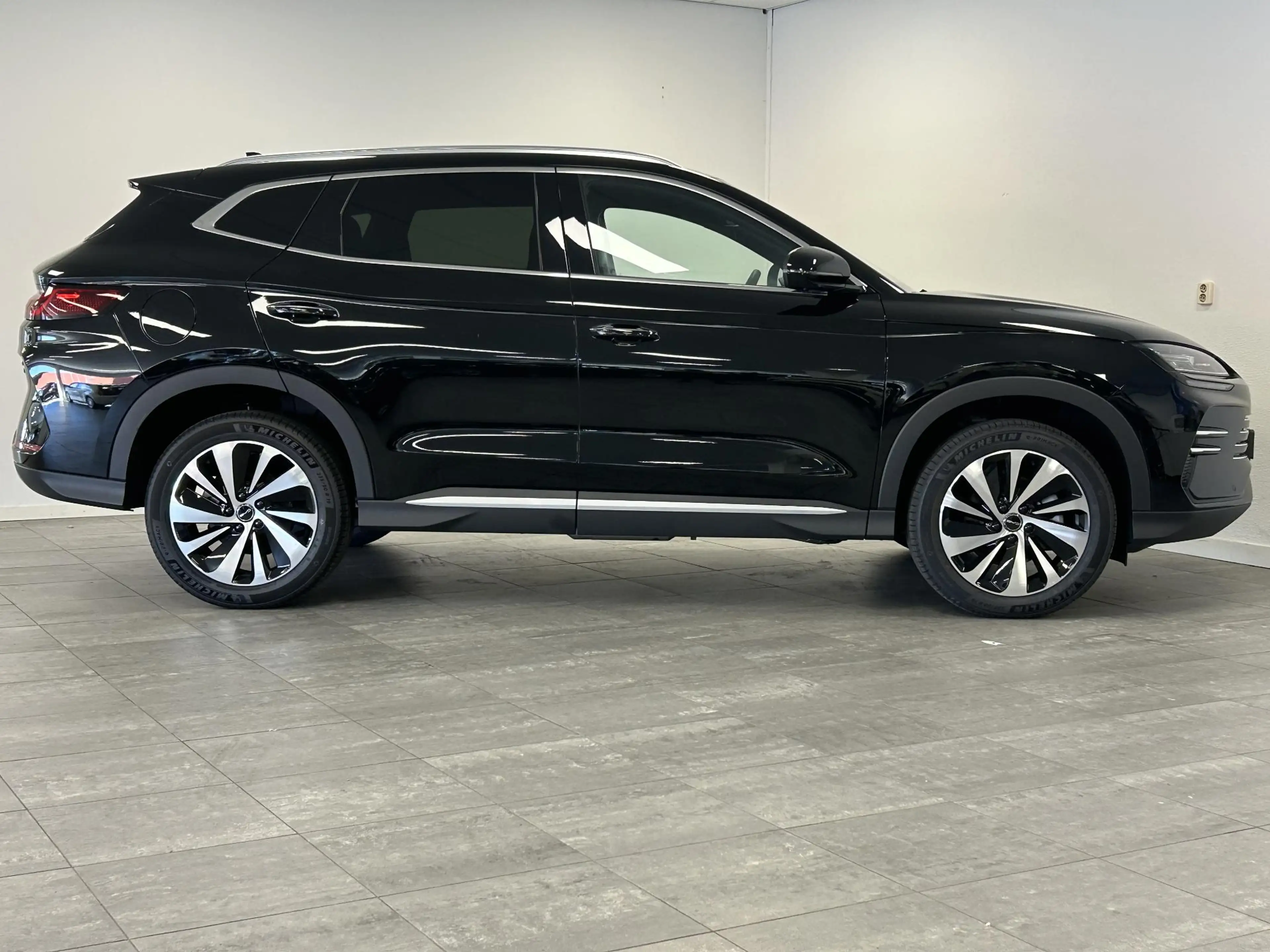 BYD Seal U 1.5 T DM-i AWD Design | OBSIDIAN BLACK | NU TIJDEL — photo 17