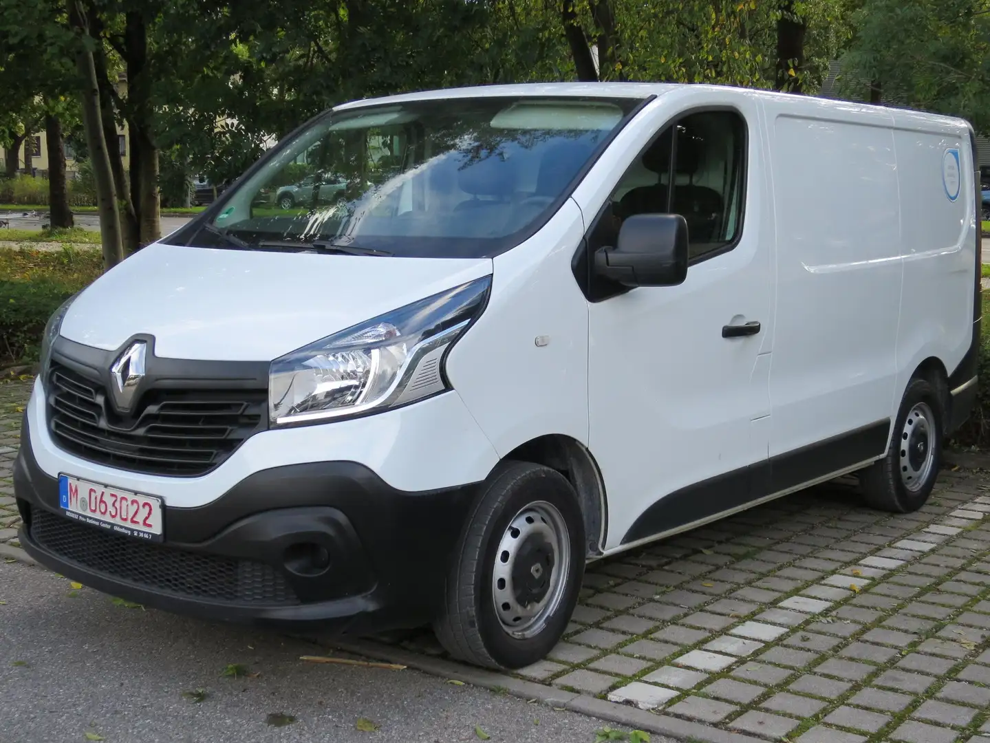 Renault Trafic L1H1 2,9t Komfort.*Klima*AHK* TÜV neu* Weiß - 1