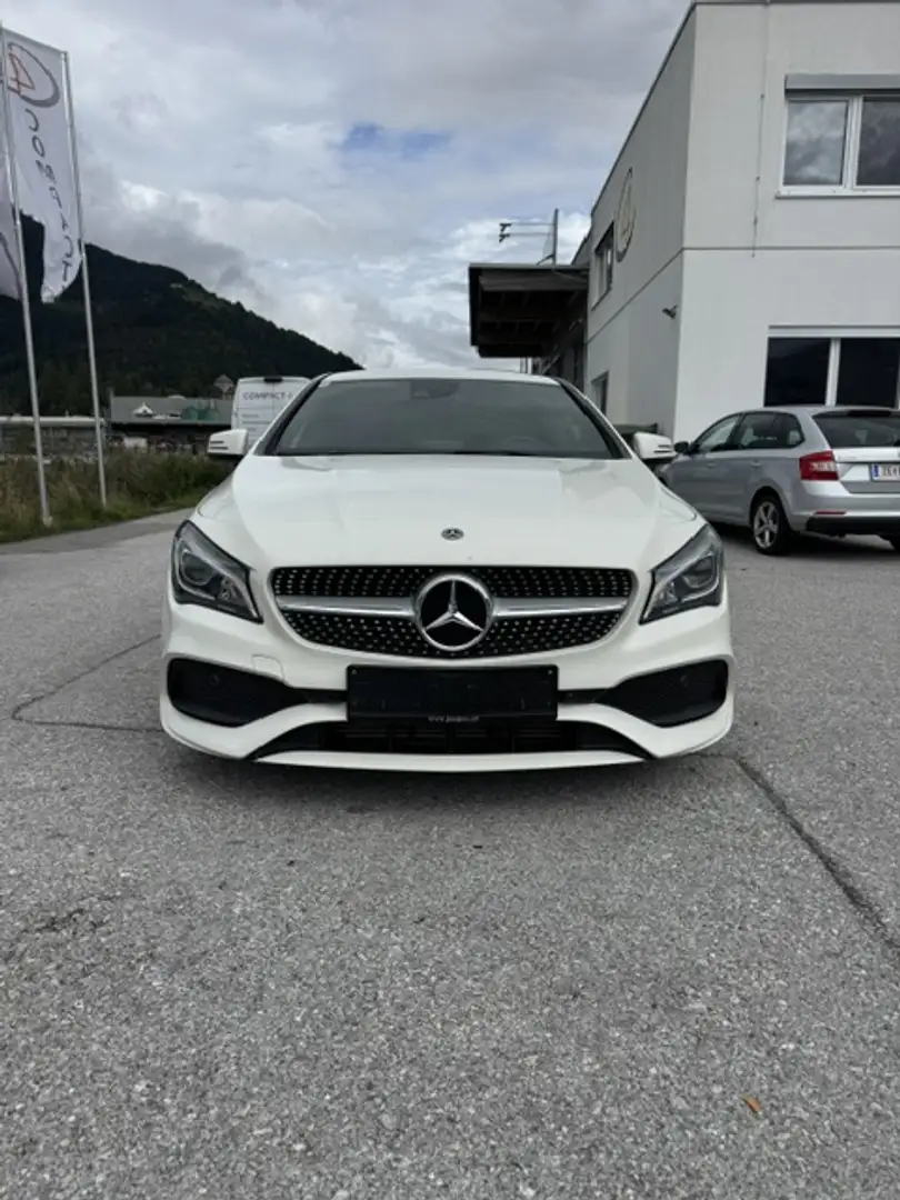 Mercedes-Benz CLA 220 CLA 220 d Shooting Brake Aut. AMG Line Weiß - 1