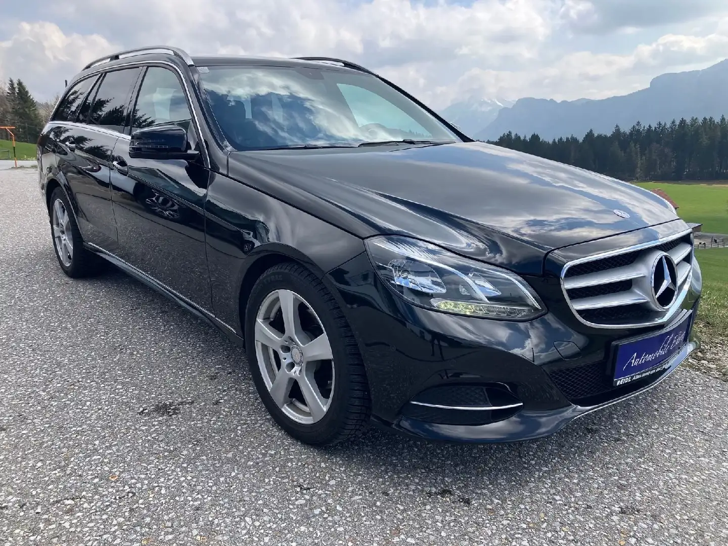 Mercedes-Benz E 200 BlueTec Avantgarde, Aut, Navi, Bi-Xenon, AHK, PDC Noir - 2
