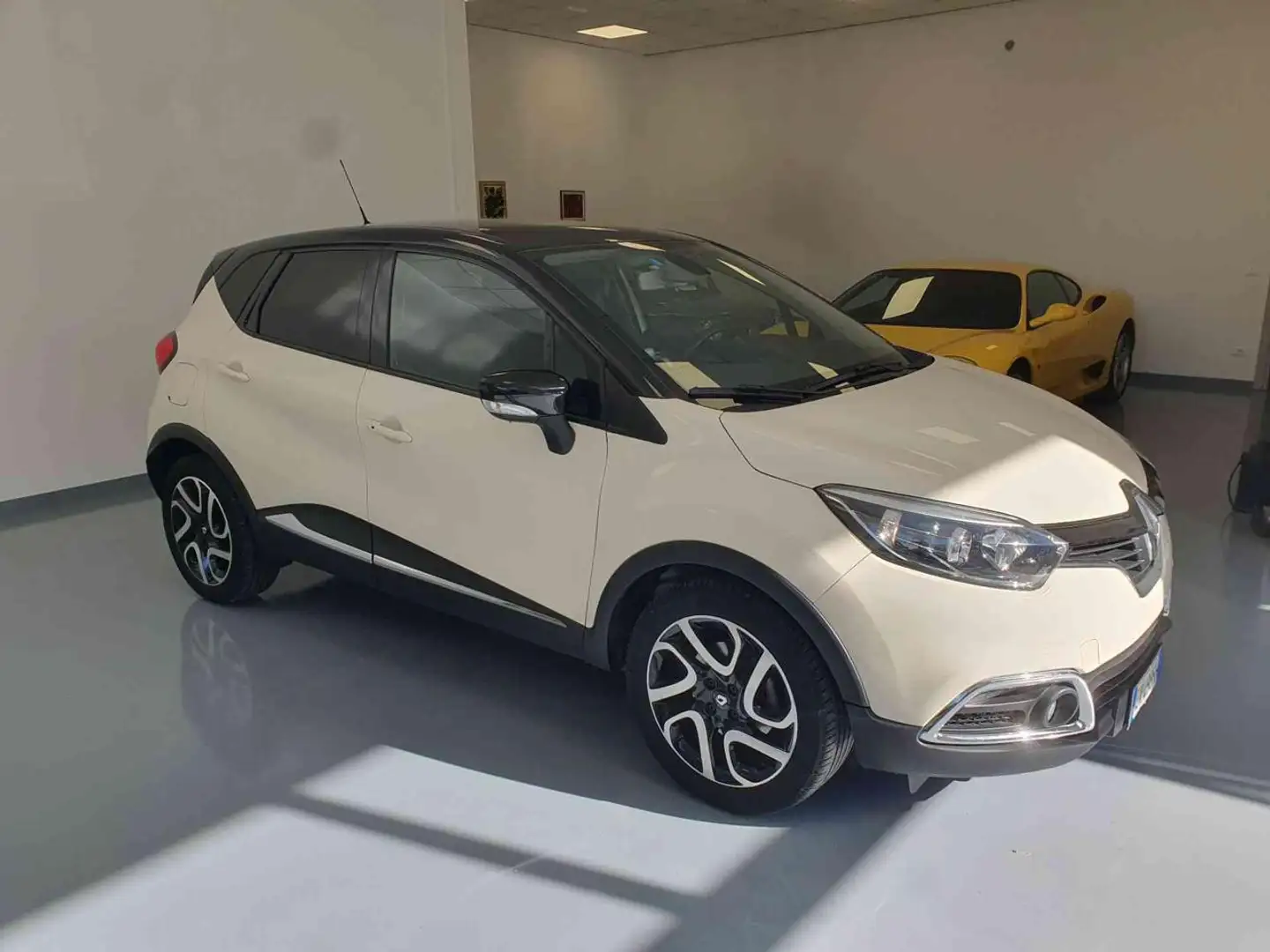 Renault Captur 1.5 dCi 8V 90 CV prezzo vero senza obbligo finanz. Beige - 2