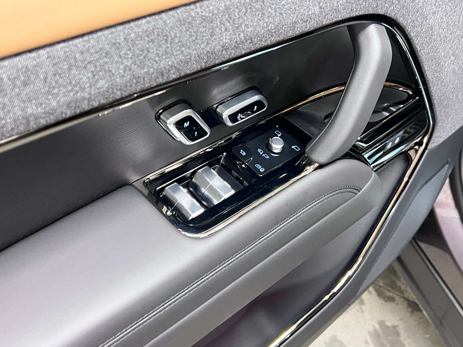 2026 Land Rover Range Rover Sport P400 DYNAMIC HSE thumb 28