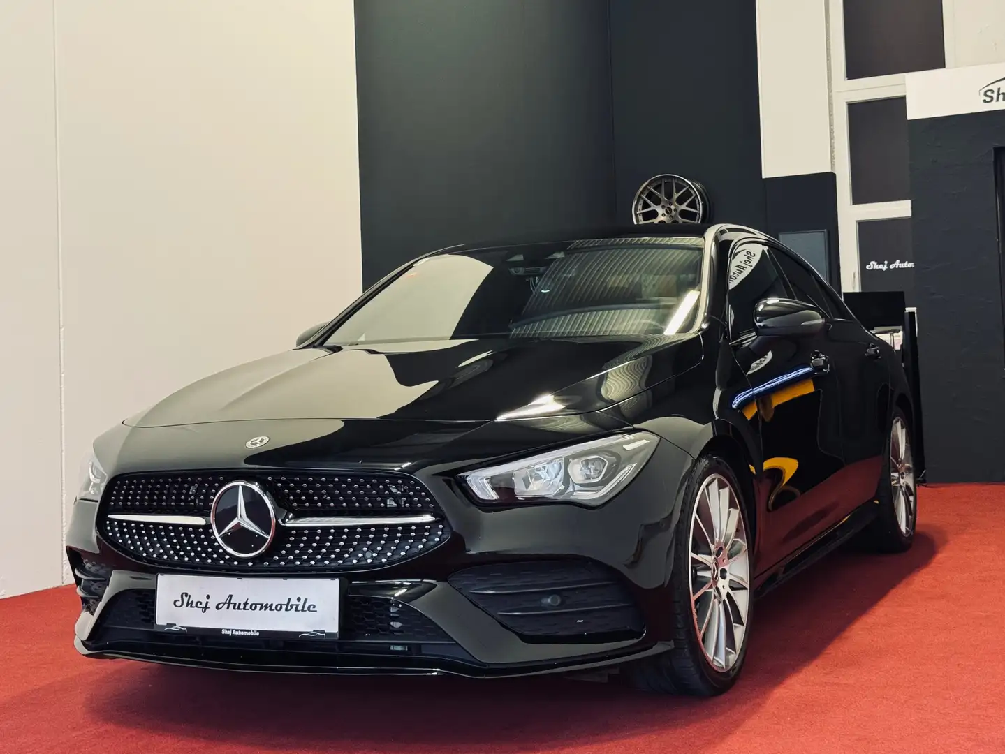 Mercedes-Benz CLA 200 CLA 200 d 4Matic*AMG-LINE* Schwarz - 1