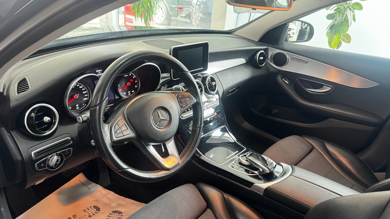 Mercedes-Benz C 250 CGI T — photo 10