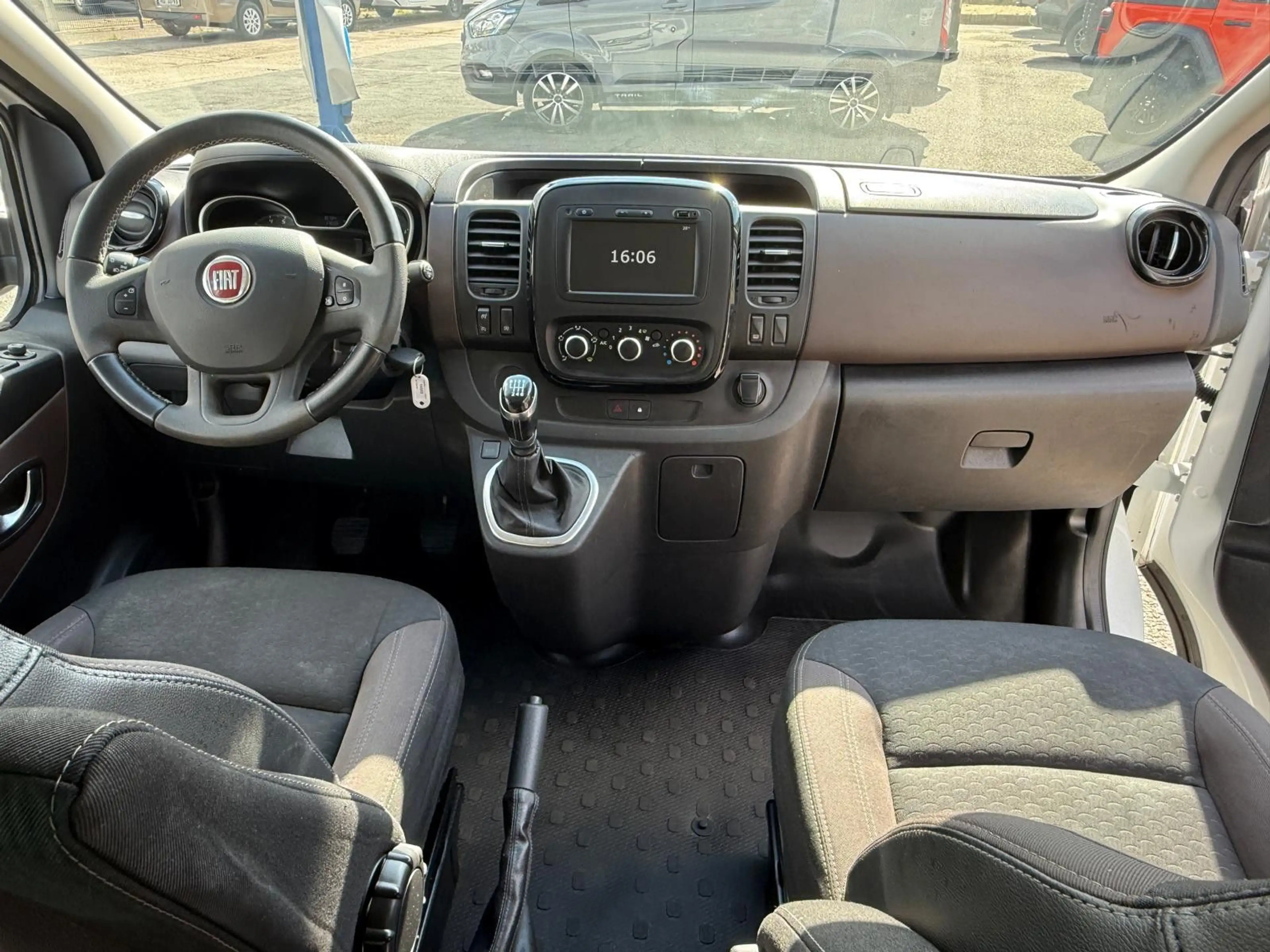 Fiat Talento Kombi L1H1 Family 8 Sitzer Navi/Kamera — photo 8
