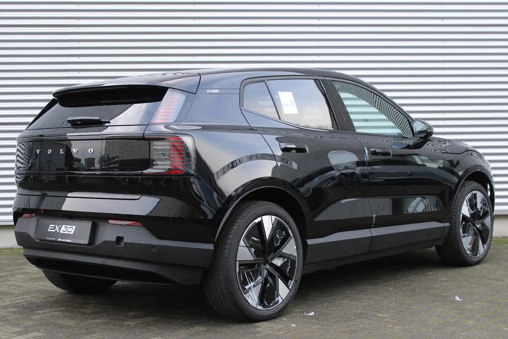 Volvo EX30 Single Motor Extended Range Plus 69 kWh| 20" Aero Nero - 2