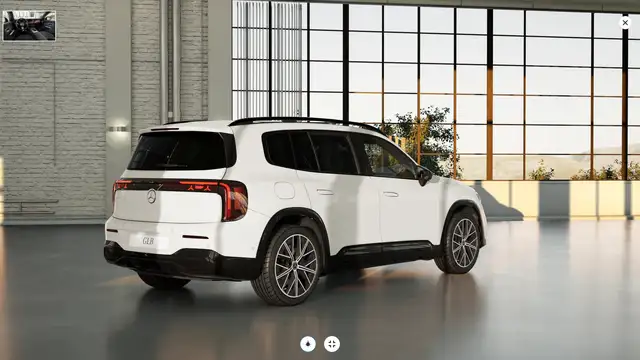 Mercedes-Benz GLB view 4