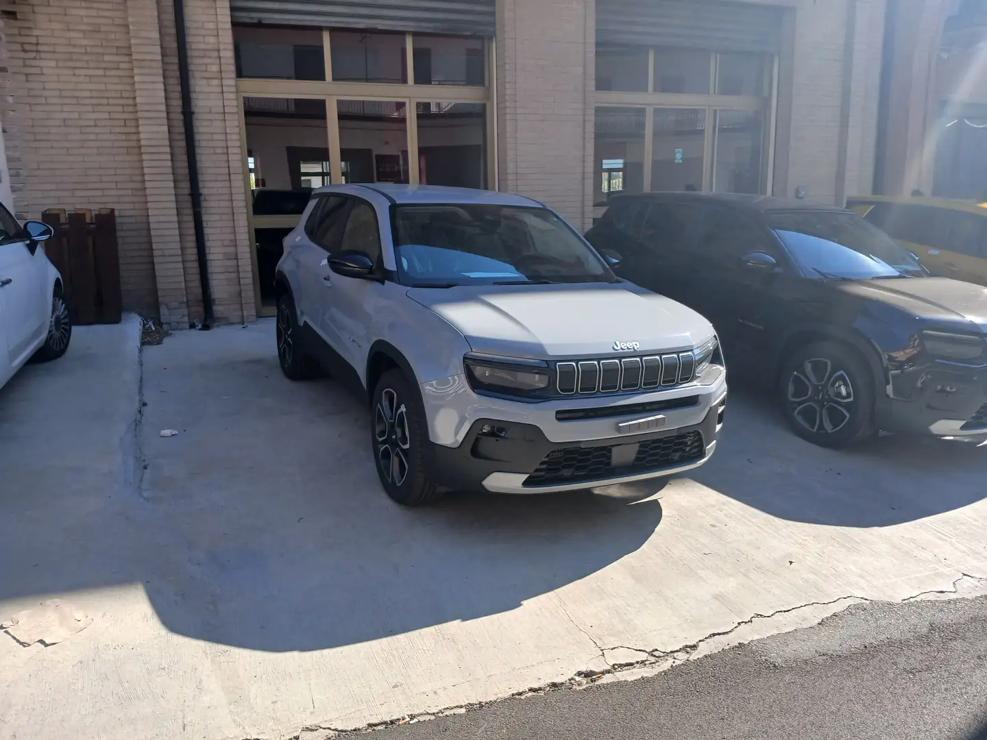Jeep Avenger Avenger 1.2 turbo e-hybrid mhev Summit 110cv edct6 Grau - 2
