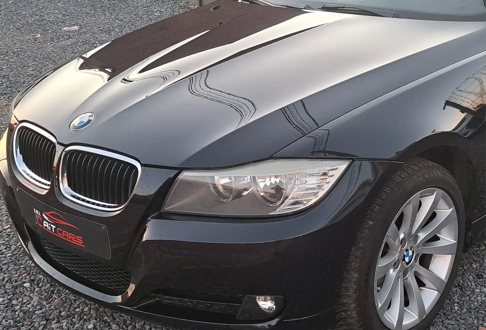 BMW 318 318 d 1PROPRIETAIR CARNET BMW COMPLET Schwarz - 2