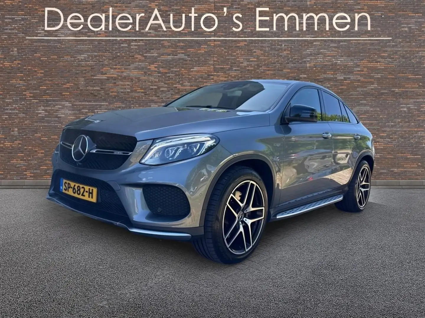Mercedes-Benz GLE 43 AMG Coupé 4MATIC Šedá - 2