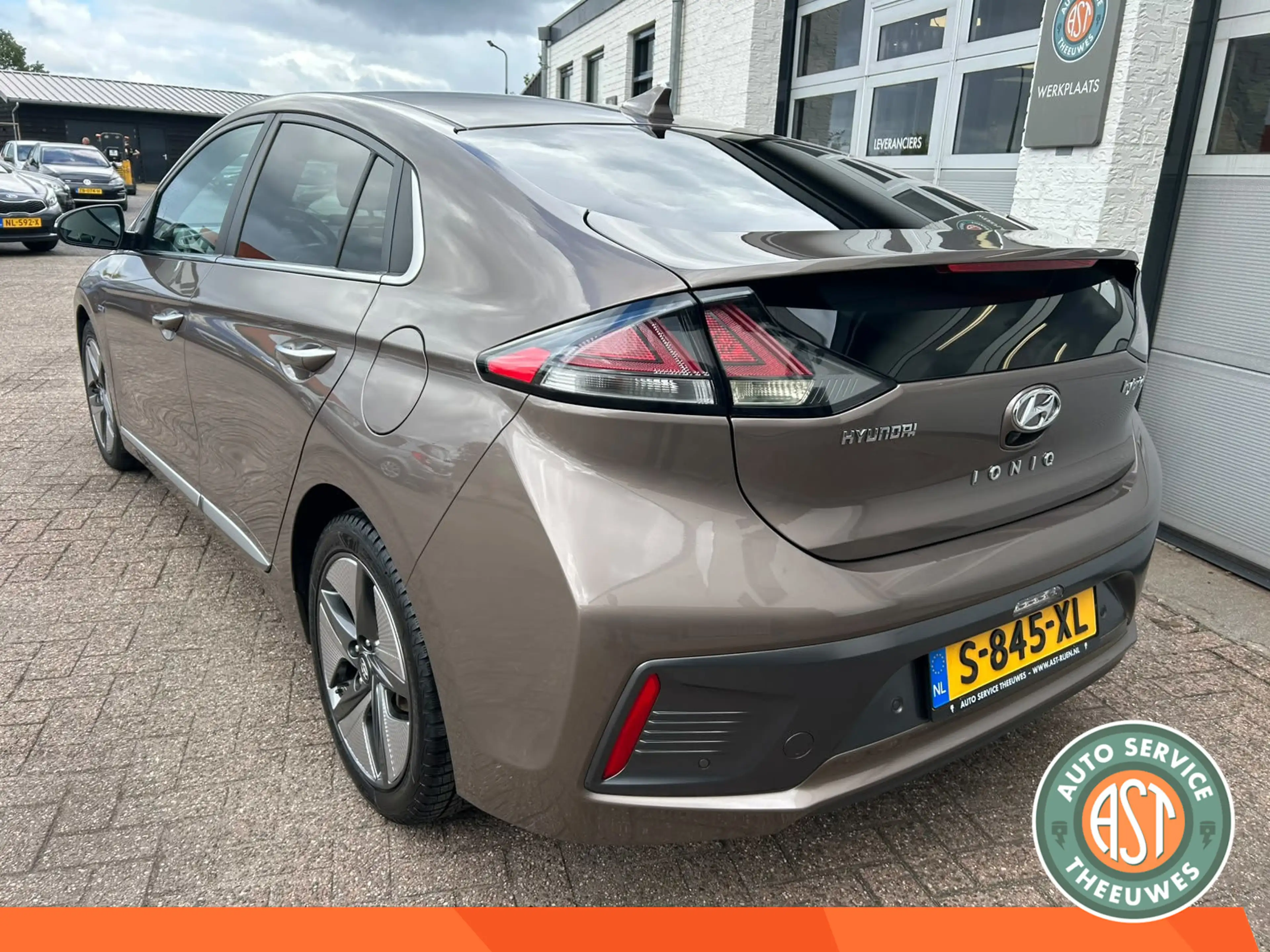 Hyundai IONIQ 1.6 GDi Premium HYBRID|LEER|NAVI|CARPLAY|CAMERA — photo 5