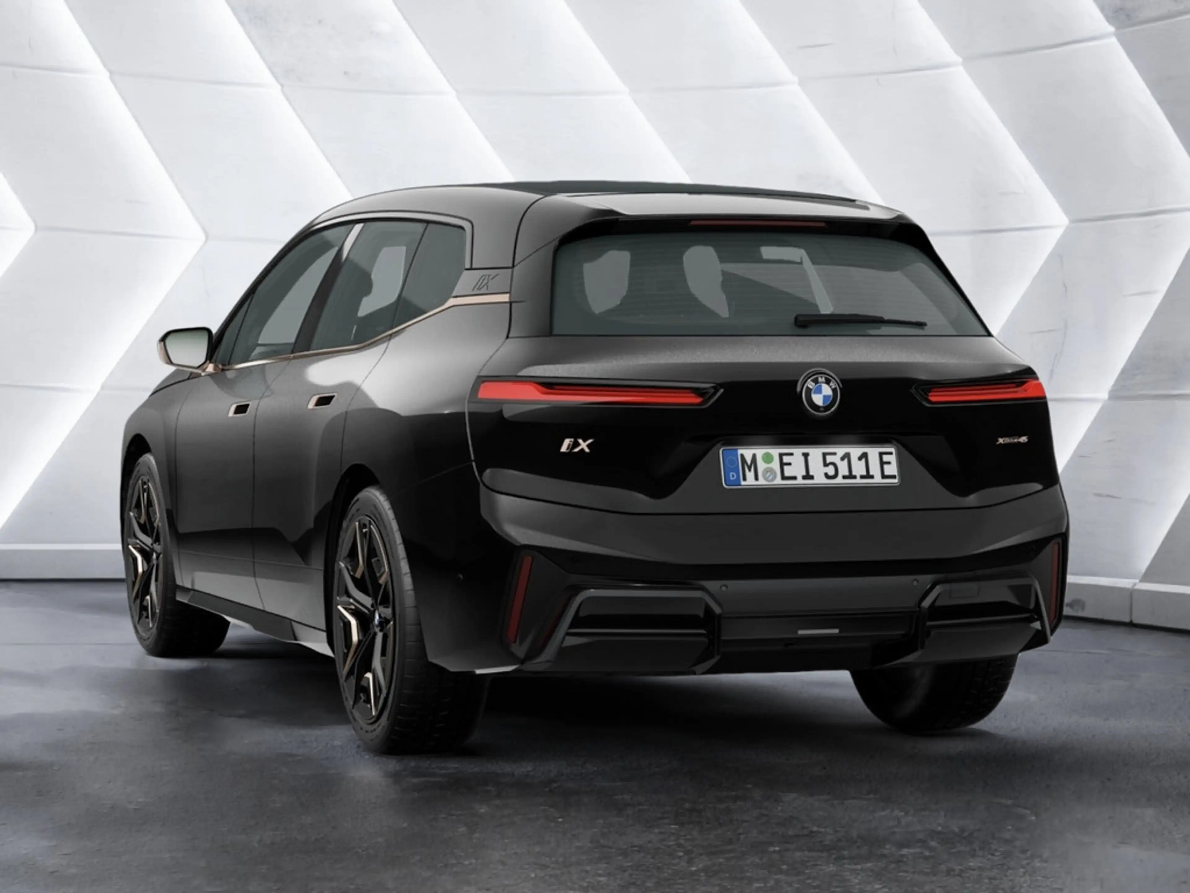 BMW iX xDrive45 M-Sport SITZBELÜFTUNG LED PANO — photo 5
