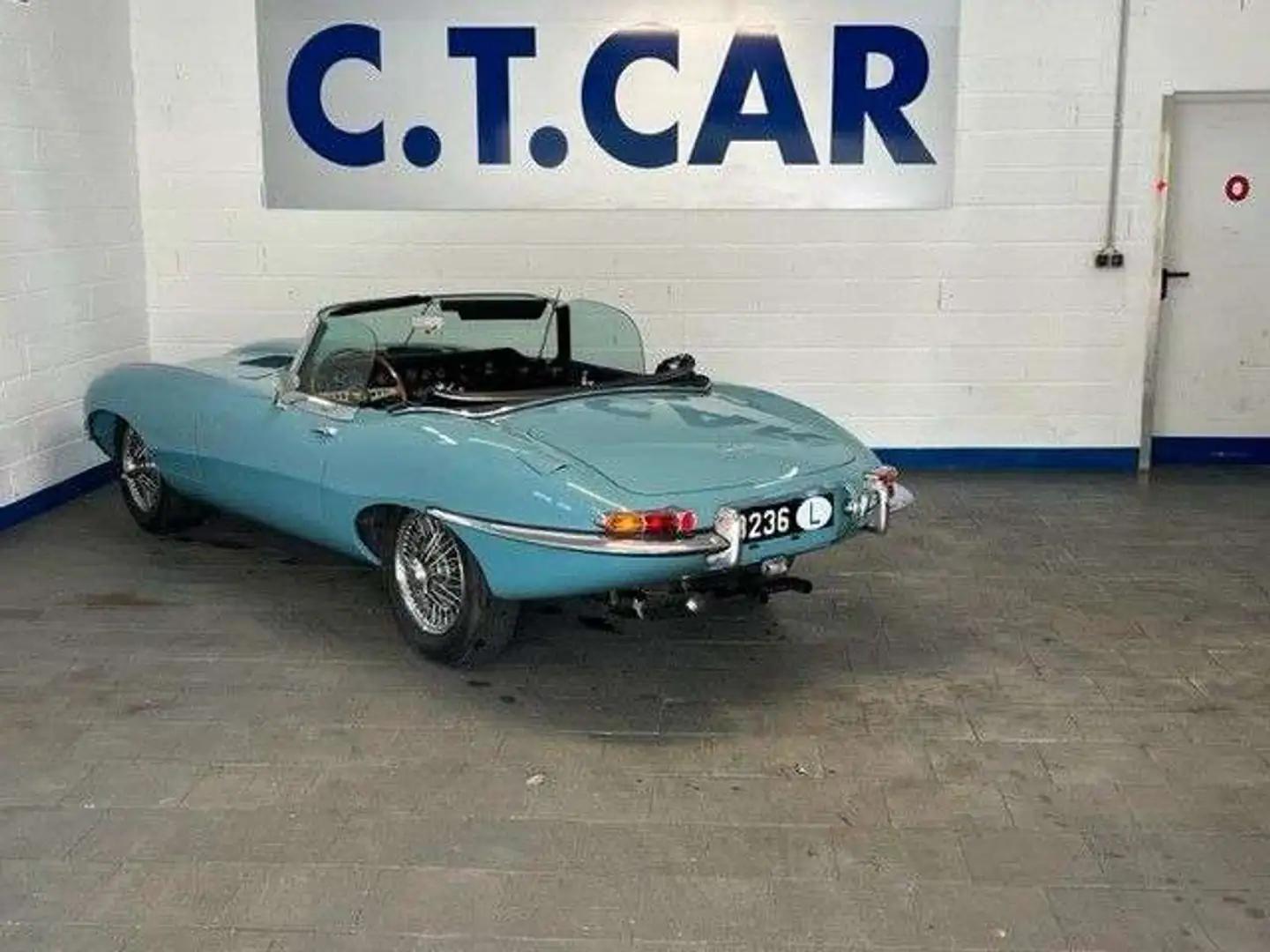 Jaguar E-Type Roadster 4.2 Serie 1,5 Matching Numbers Azul - 2