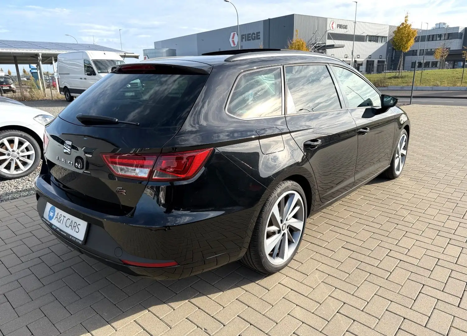 SEAT Leon ST FR/2. Hand/Schiebedach/AHK/LED/CarPlay Noir - 2