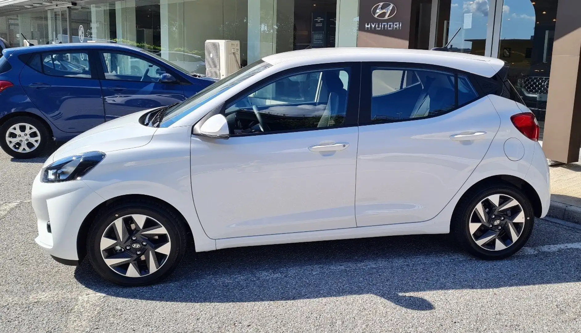 Hyundai i10 1.0 bnz 63 cv Connectline Bianco - 2