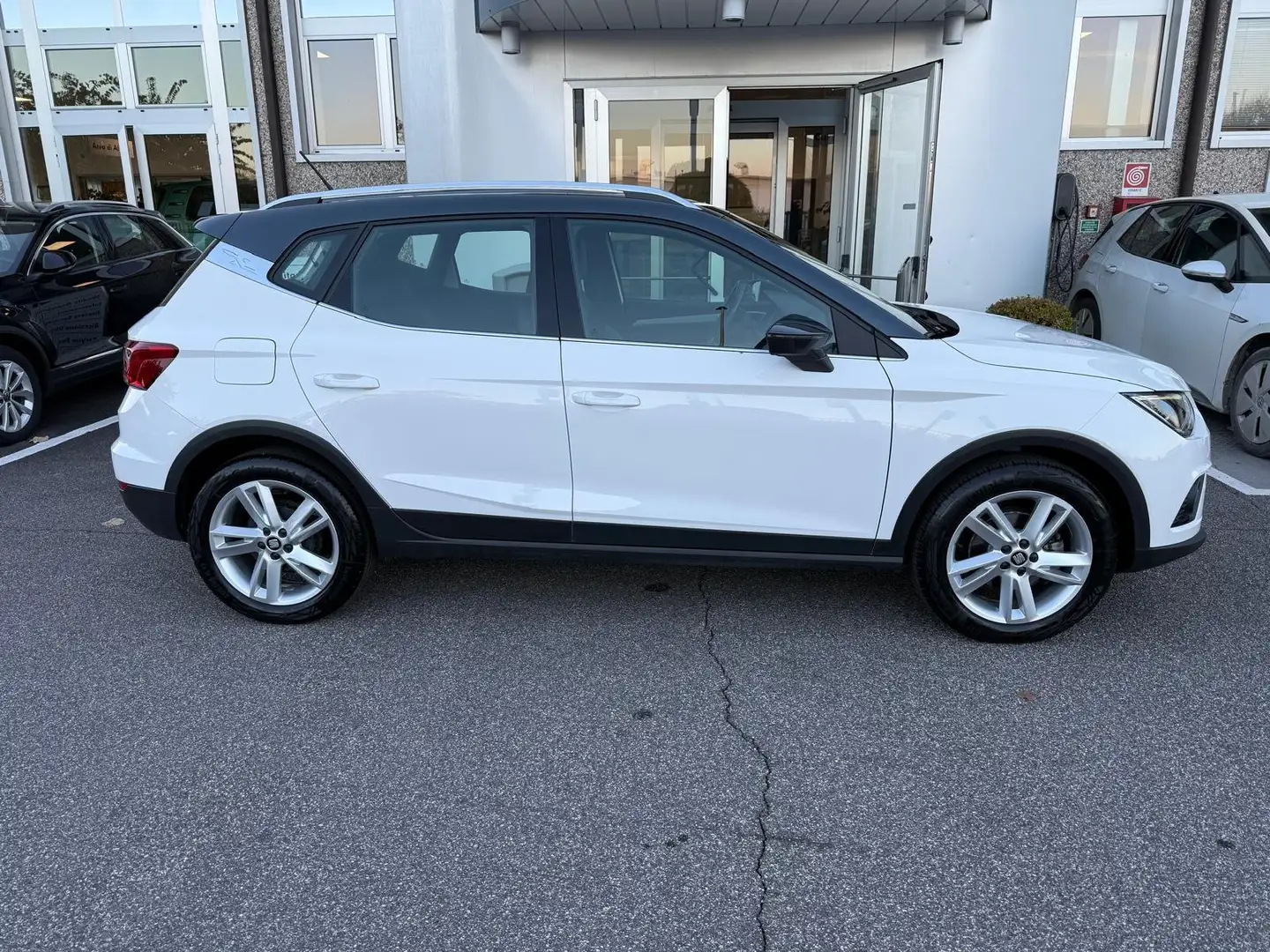 SEAT Arona Arona 1.0 tgi FR 90cv Bianco - 2