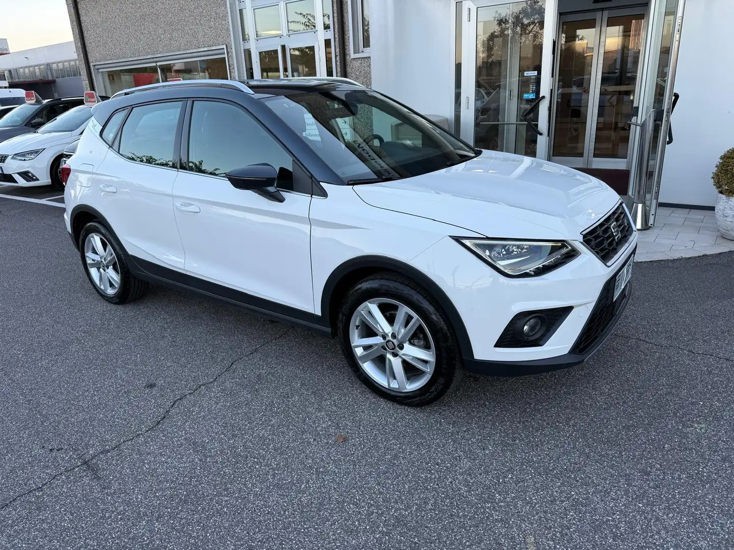 SEAT Arona Arona 1.0 tgi FR 90cv Bianco - 1