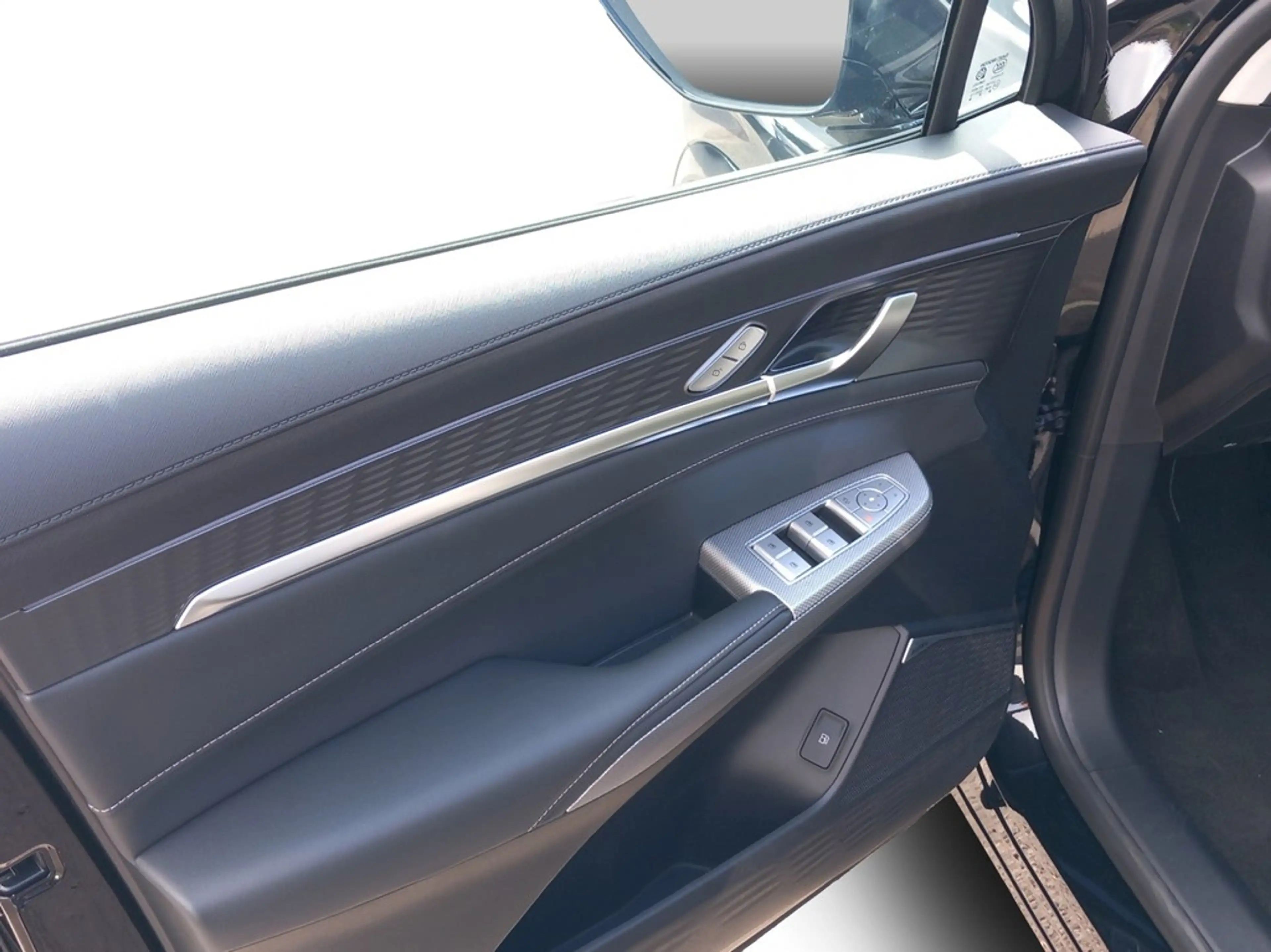 MG MGS9 1.5T GDI PHEV Automatik Premium BOSE*LED*NAV*SH... — photo 15