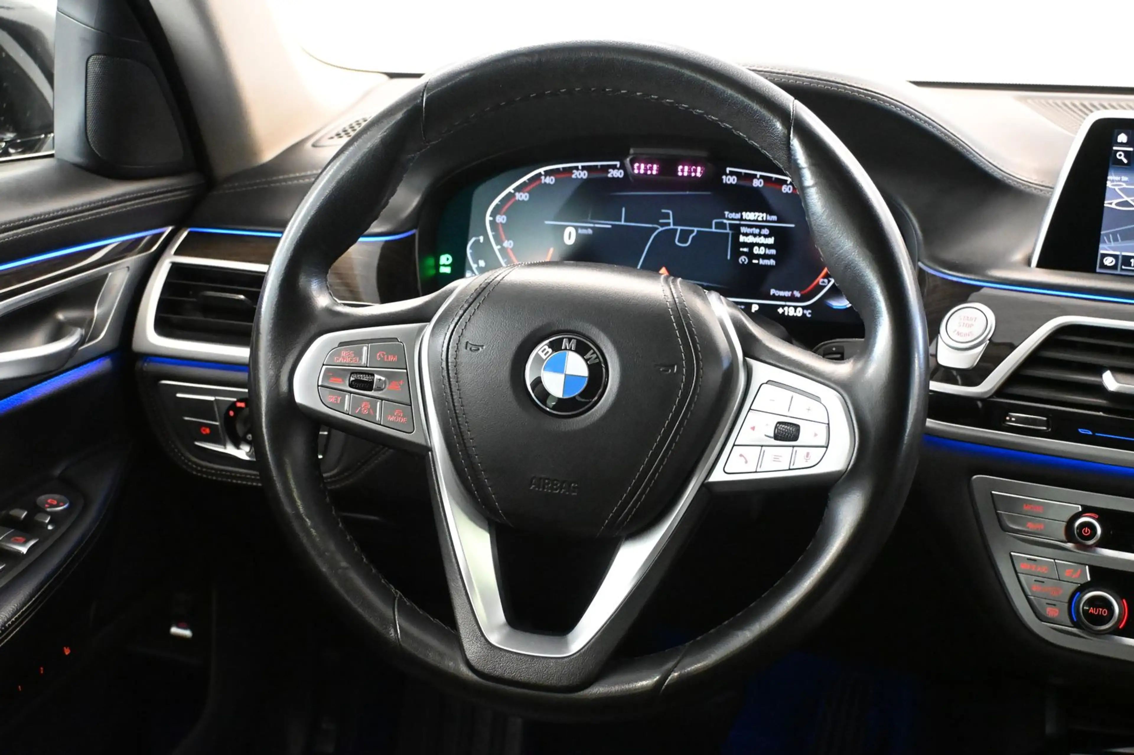 BMW 730 d *HUD*MASSAGE*SOFTCLOSE*360°*4x SHZ*LASER* — photo 14