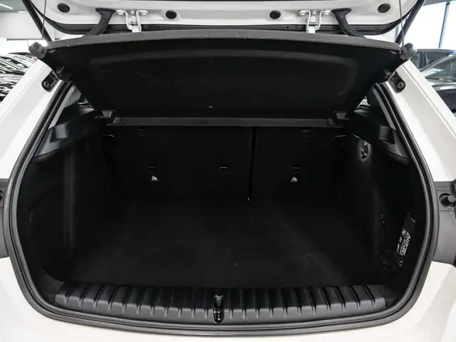 BMW 1 Series view 15