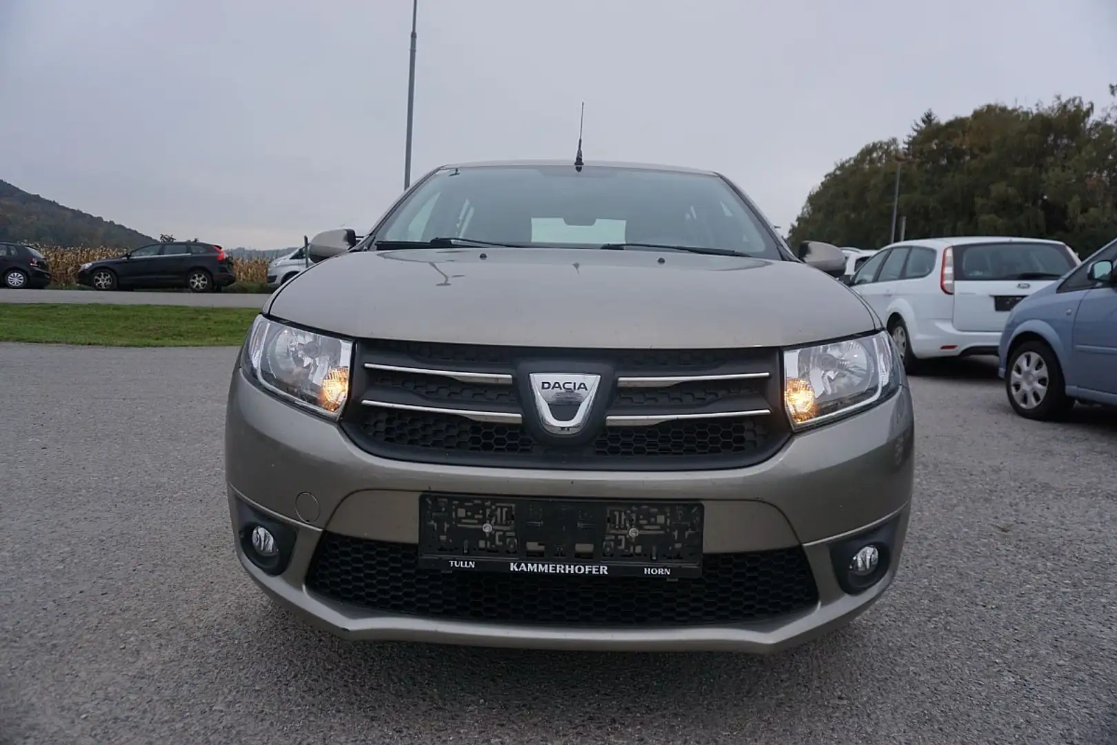 Dacia Sandero Supreme 1,2 16V 75 Brun - 1