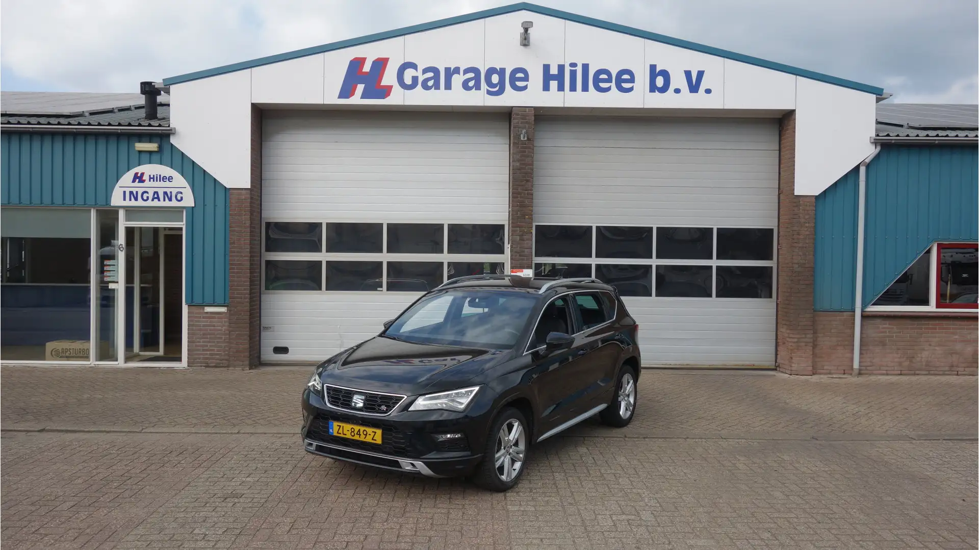 SEAT Ateca 1.5 TSI FR Business Intense Noir - 1