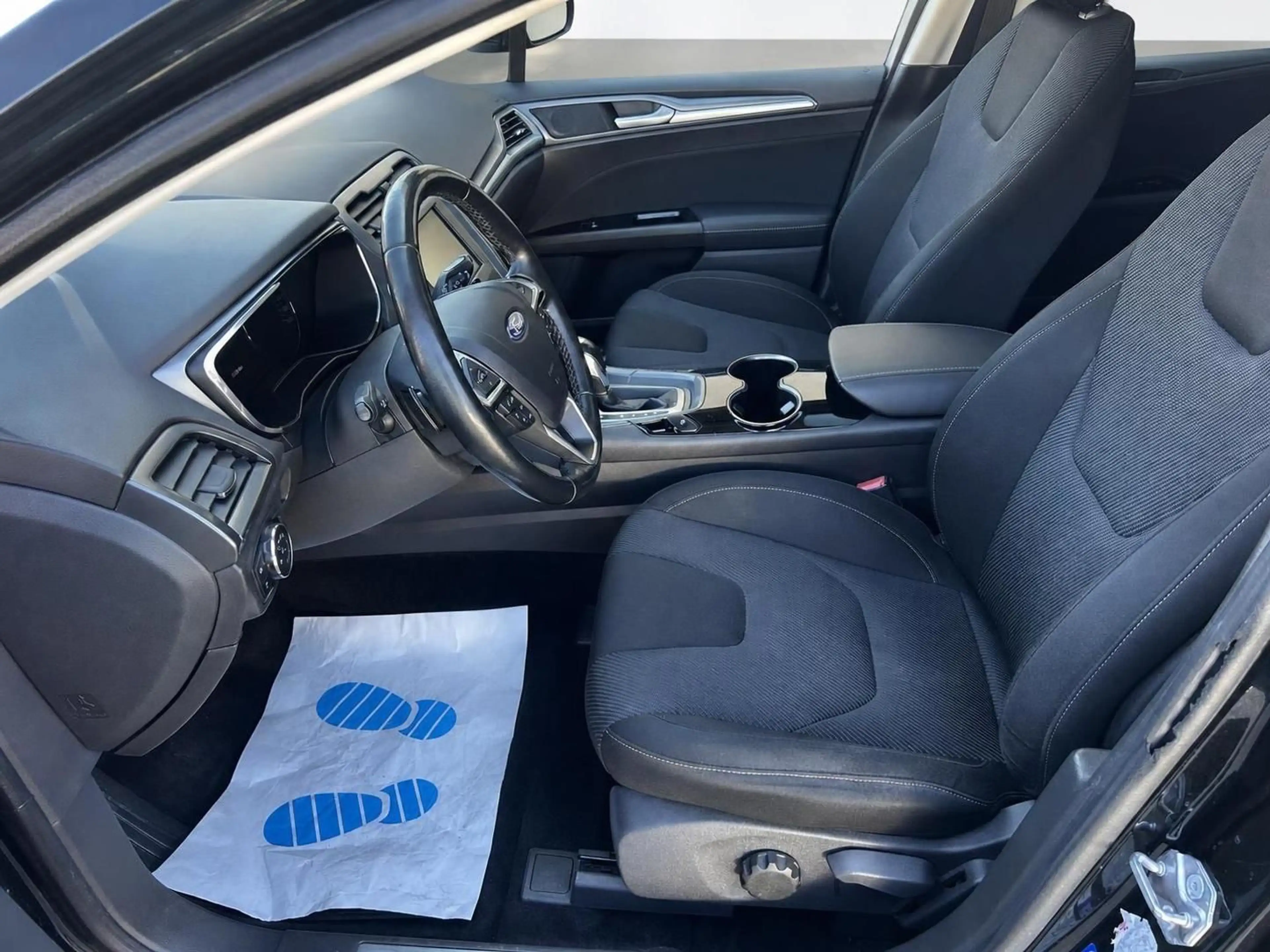 Ford Mondeo 2,0 TDCI Titanium*AUTOMATIK*KAMERA*PANORA — photo 6