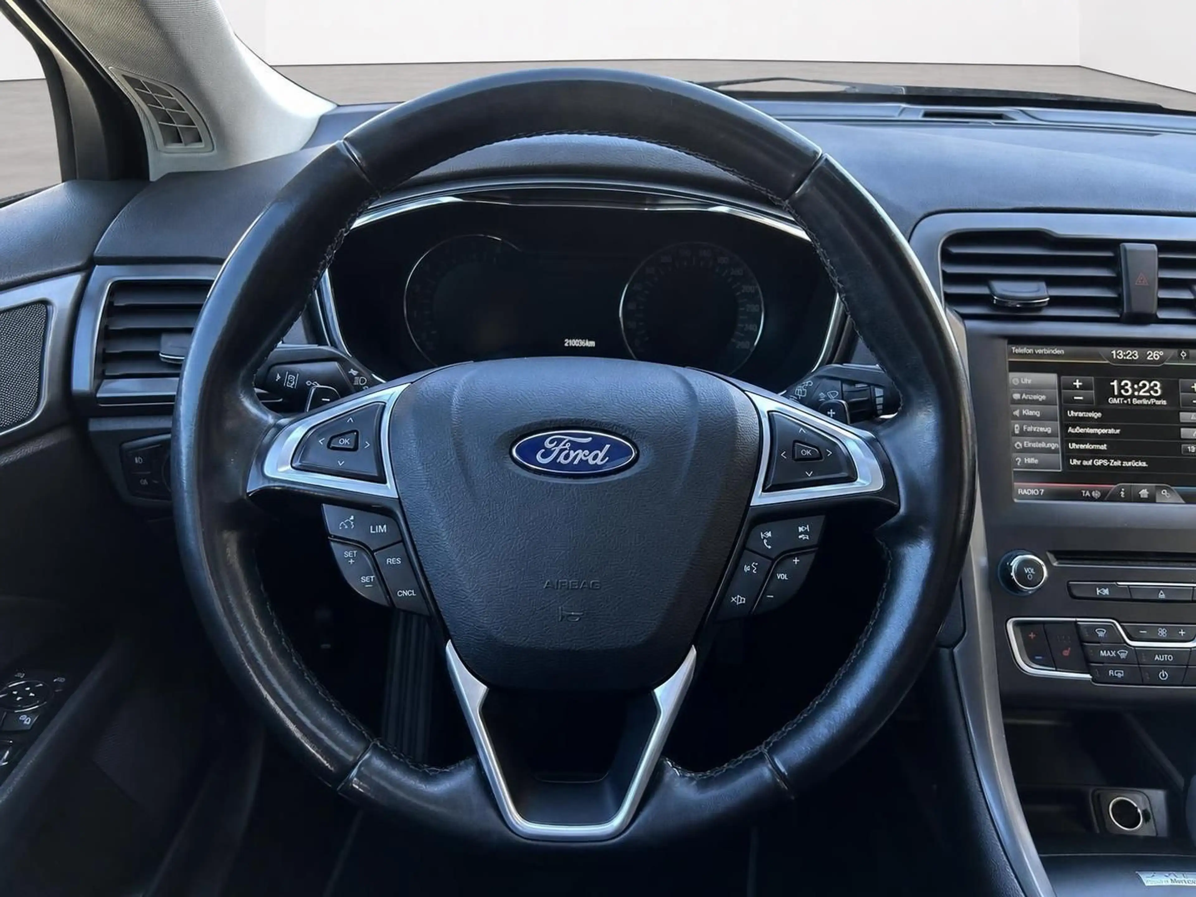 Ford Mondeo 2,0 TDCI Titanium*AUTOMATIK*KAMERA*PANORA — photo 12