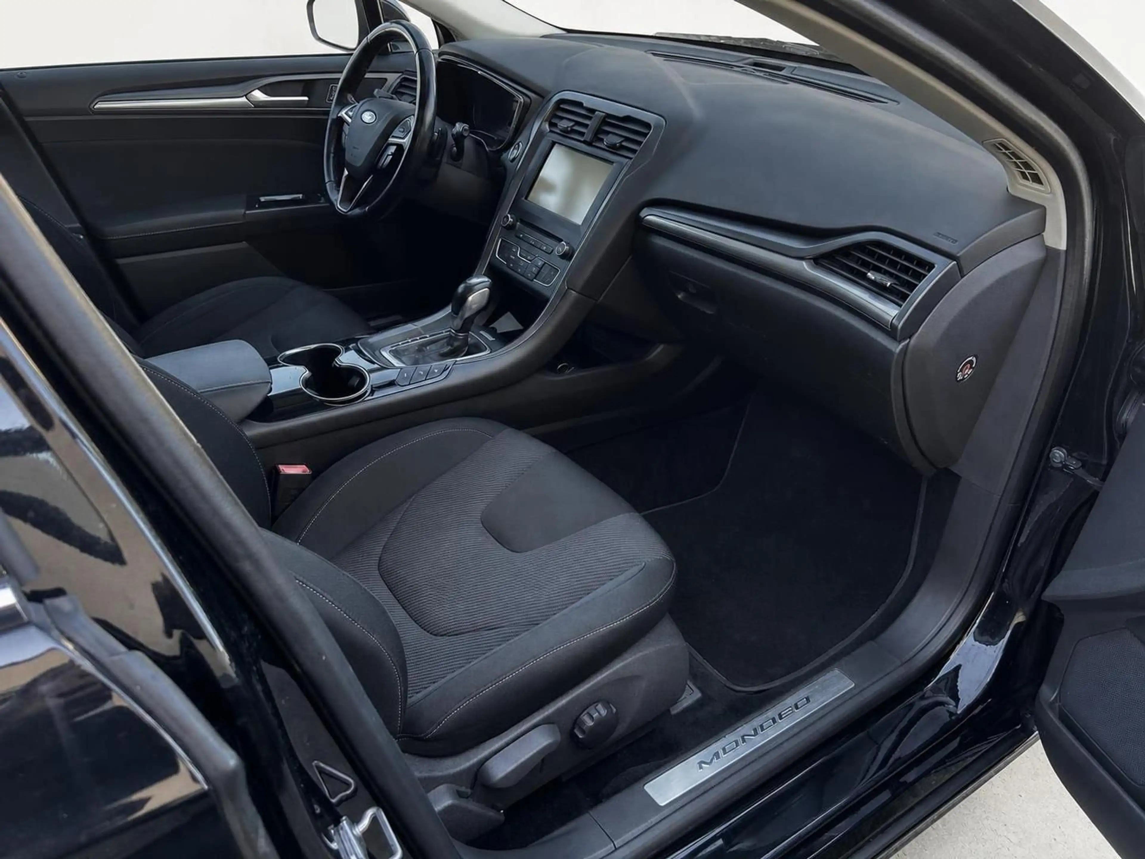 Ford Mondeo 2,0 TDCI Titanium*AUTOMATIK*KAMERA*PANORA — photo 7
