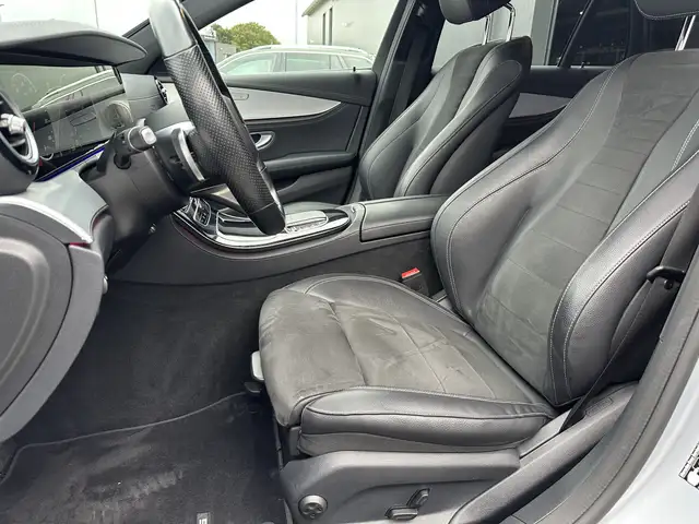 Mercedes-Benz 300 view 10