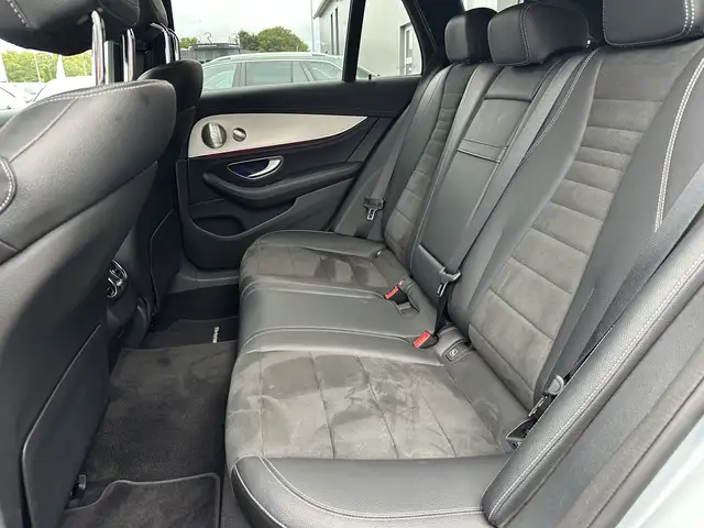 Mercedes-Benz 300 view 11