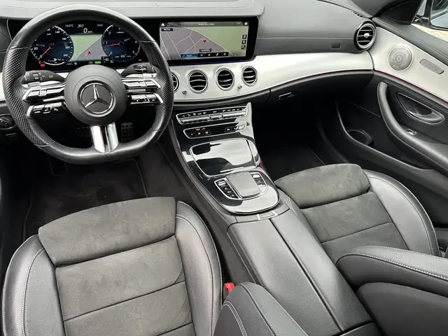Mercedes-Benz 300 view 12