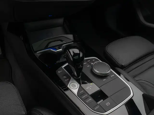 BMW 1 Series view 22