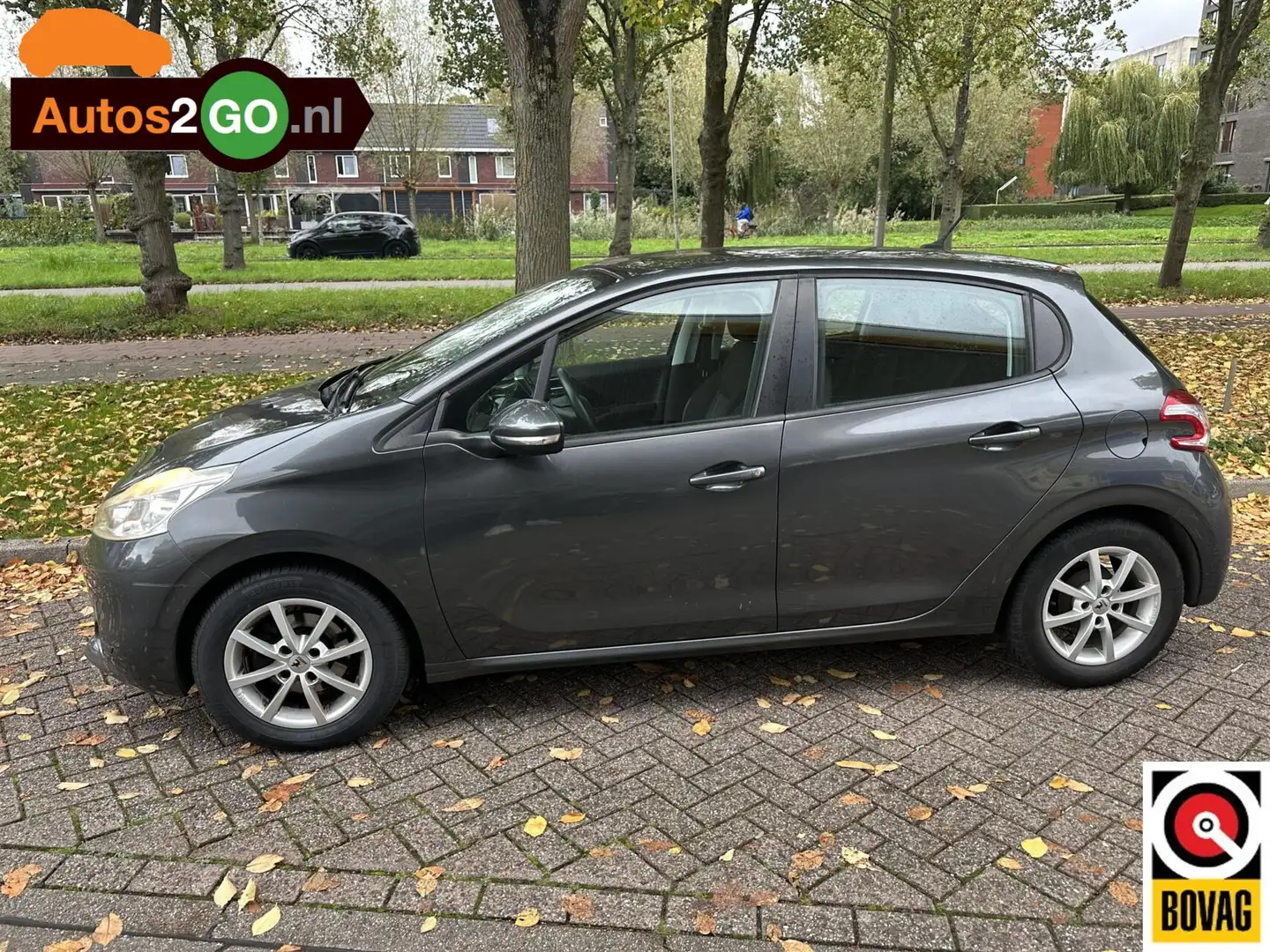 Peugeot 208 1.2 VTi Access Gris - 2