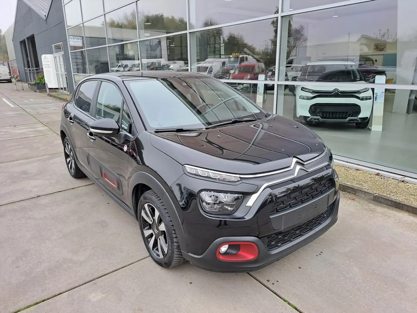 Citroen C3 1.2 PureTech 110  S&S BVM6 C-SERIES Noir - 1