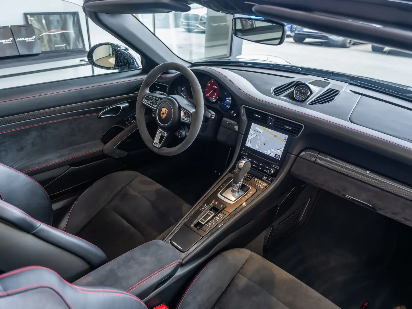 Porsche Targa 4 GTS | Lamborghini Nürnberg Zwart - 2