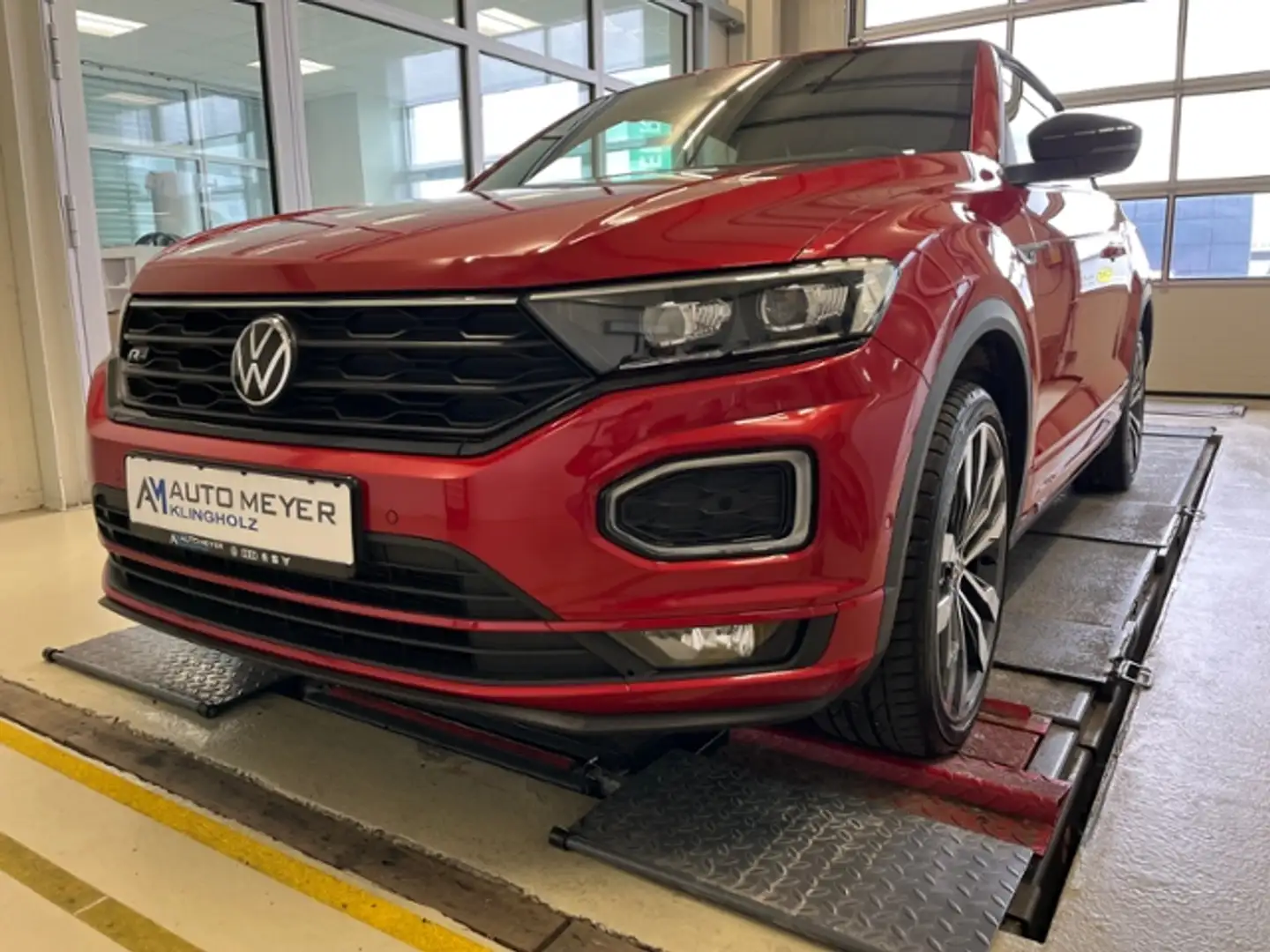 Volkswagen T-Roc Cabriolet R-Line 1.5 TSI DSG Standhzg Navi LED AH Rouge - 2