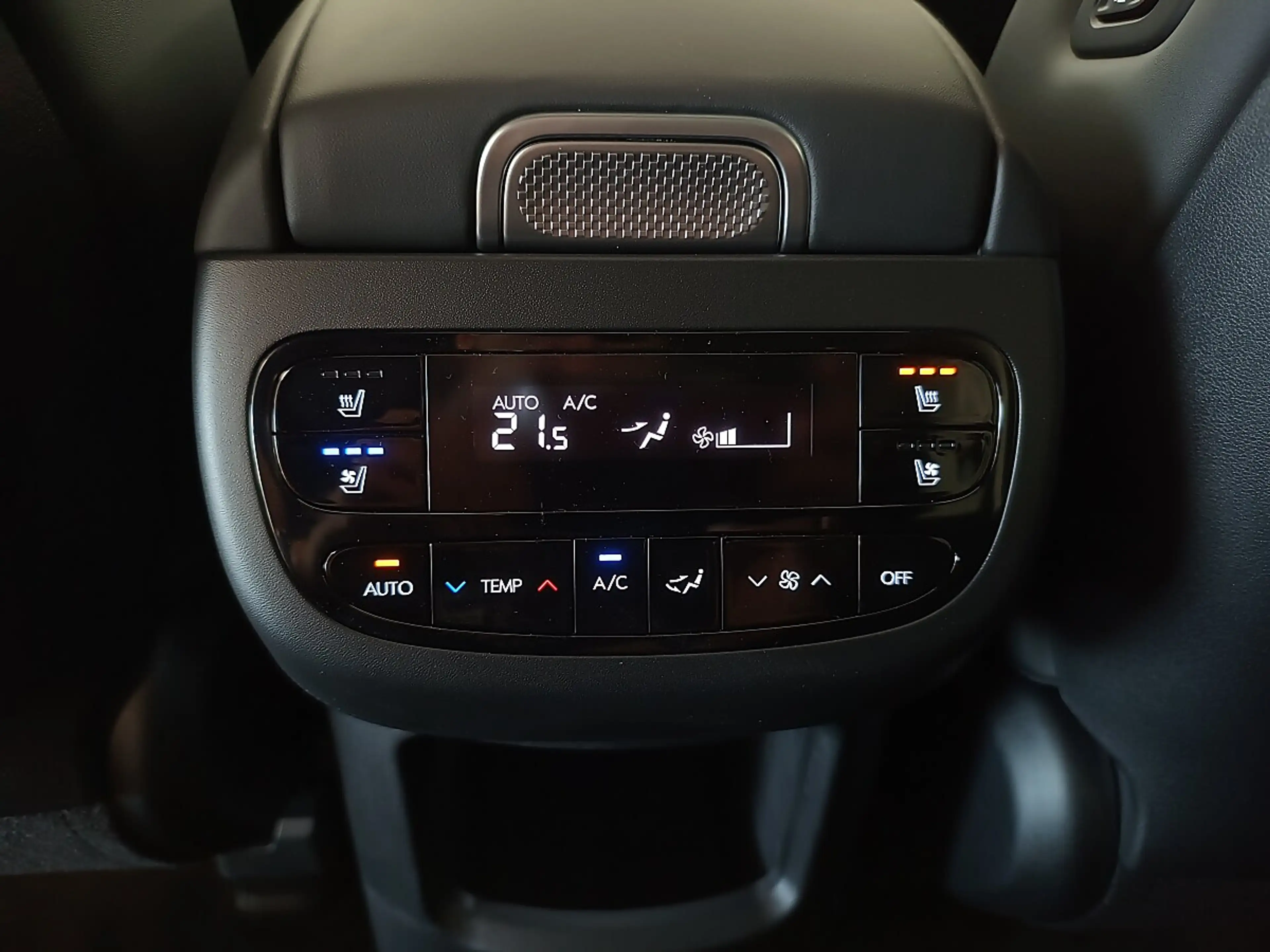 Hyundai IONIQ 9 110kWh 4WD 7Stz. Calligraphy *Matrix*V2L*Pano* — photo 14