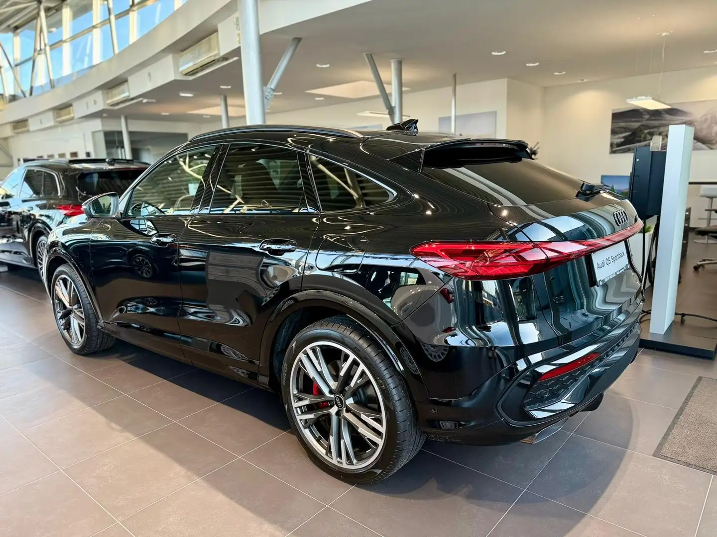 Audi Q5 e-hybrid quattro 270 kW *Neuwagen-Unternehmer* Schwarz - 2